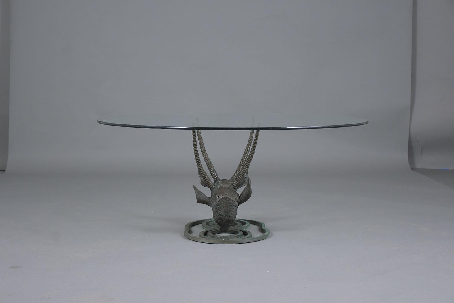 Table basse Ibex moderne du milieu du siècle dernier des années 1970 avec base en bronze et plateau en verre en vente 3