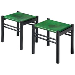 Paire de tabourets italiens Ibisco en cuir sellier vert et bois laqué noir