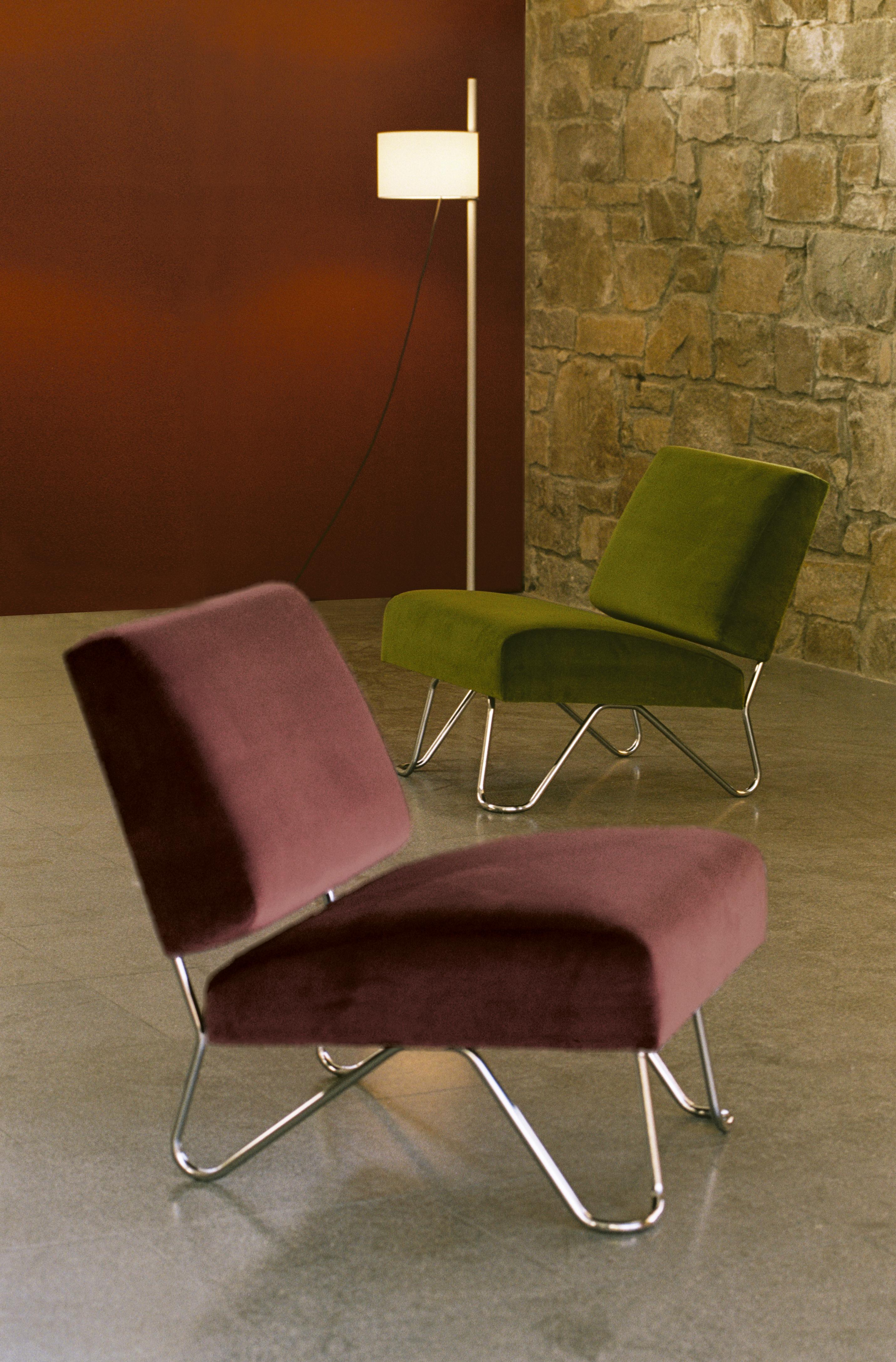 Ibiza lounge chair von Germán Rodríguez Arias
Abmessungen: T 76 x B 62 x H 70 cm
MATERIALIEN: Stahl, Stoff.
Erhältlich in anderen Stoffen.

Ibiza ist eine Beschwörung des Lebensrhythmus auf der gleichnamigen Insel. Das Design besteht aus einem