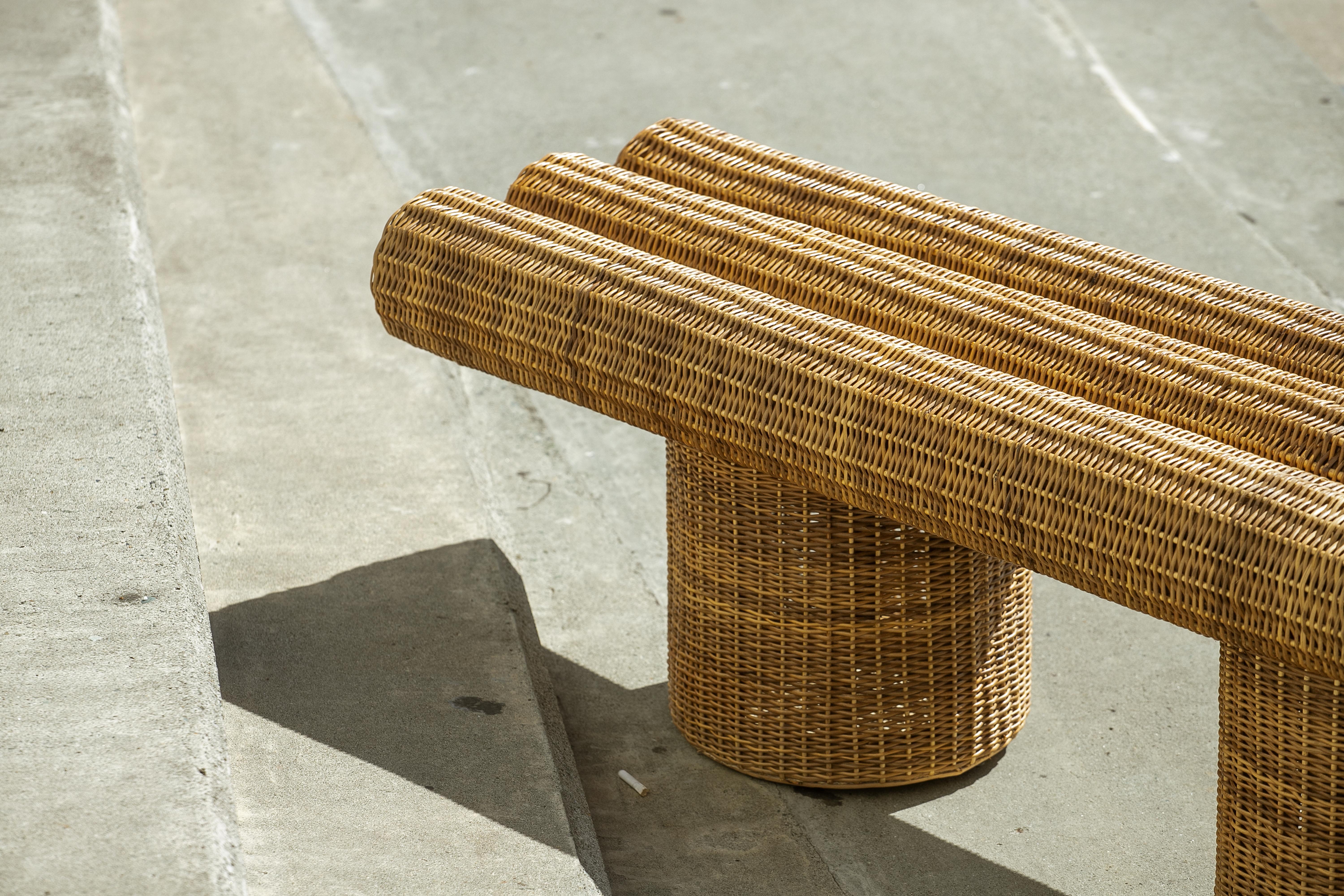 Ibuju 02 Medium Bench in Colombian Woven Yaré Natural Fiber by Fango Studio For Sale 1