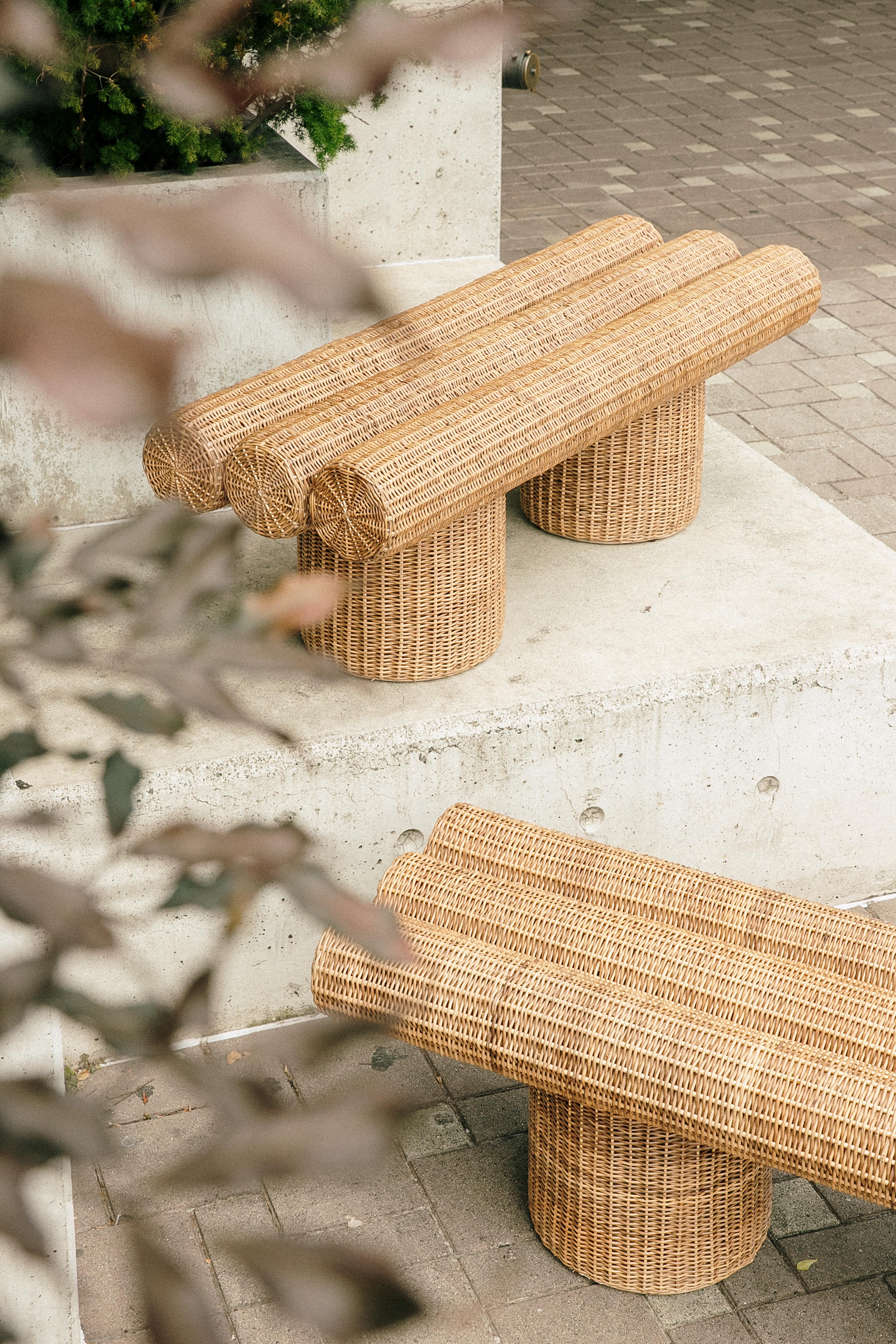 Ibuju 02 Medium Bench in Colombian Woven Yaré Natural Fiber by Fango Studio For Sale 3