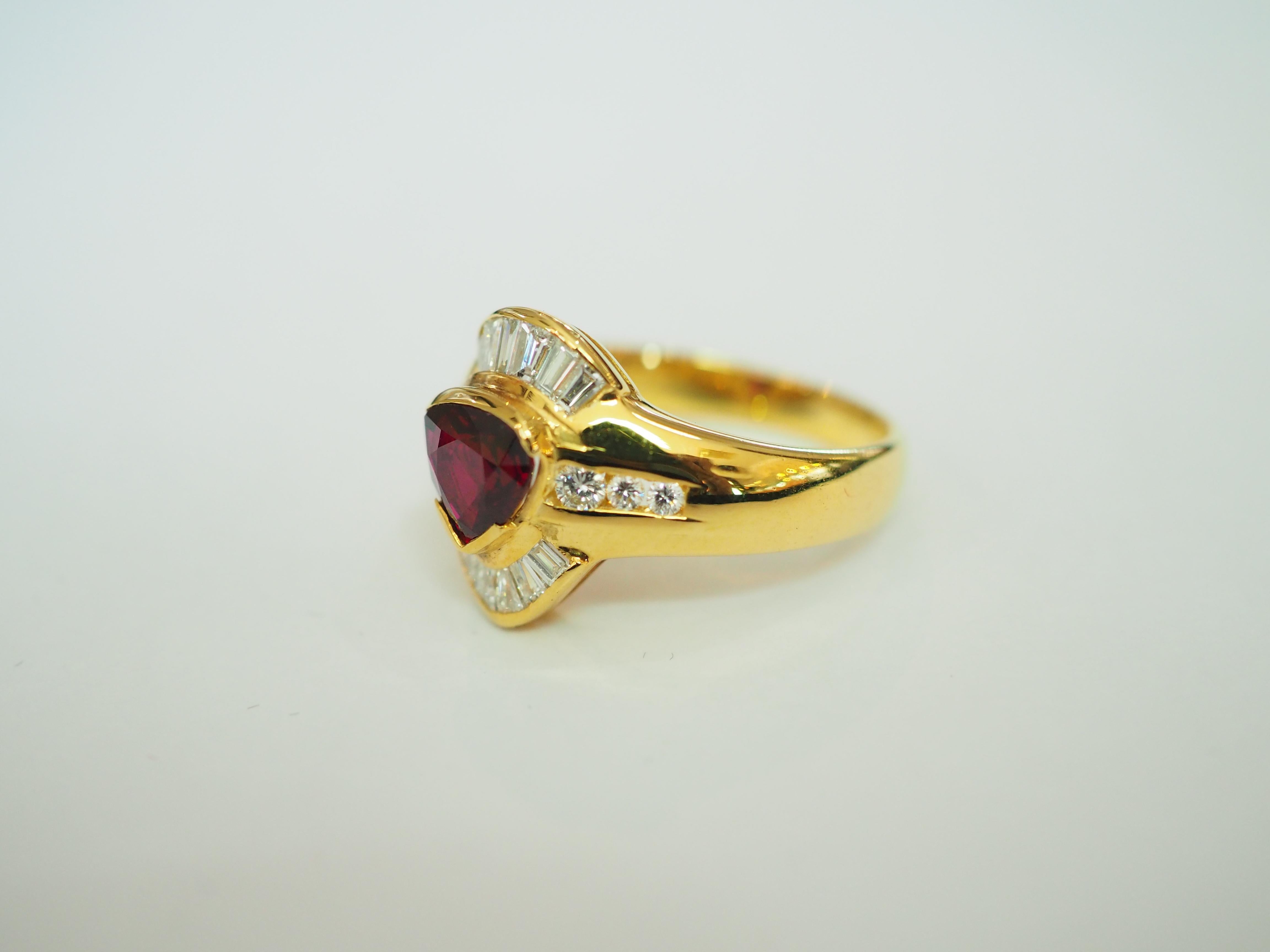 ICA 18k Gold 1.00ct Deep Red Triangular Ruby and Diamond Cocktail ...