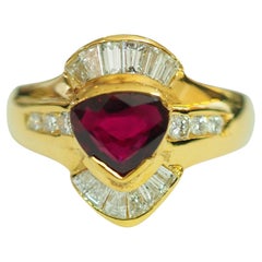 ICA 18k Gold 1.00ct Deep Red Triangular Ruby 
Diamond Cocktail Fashion Ring