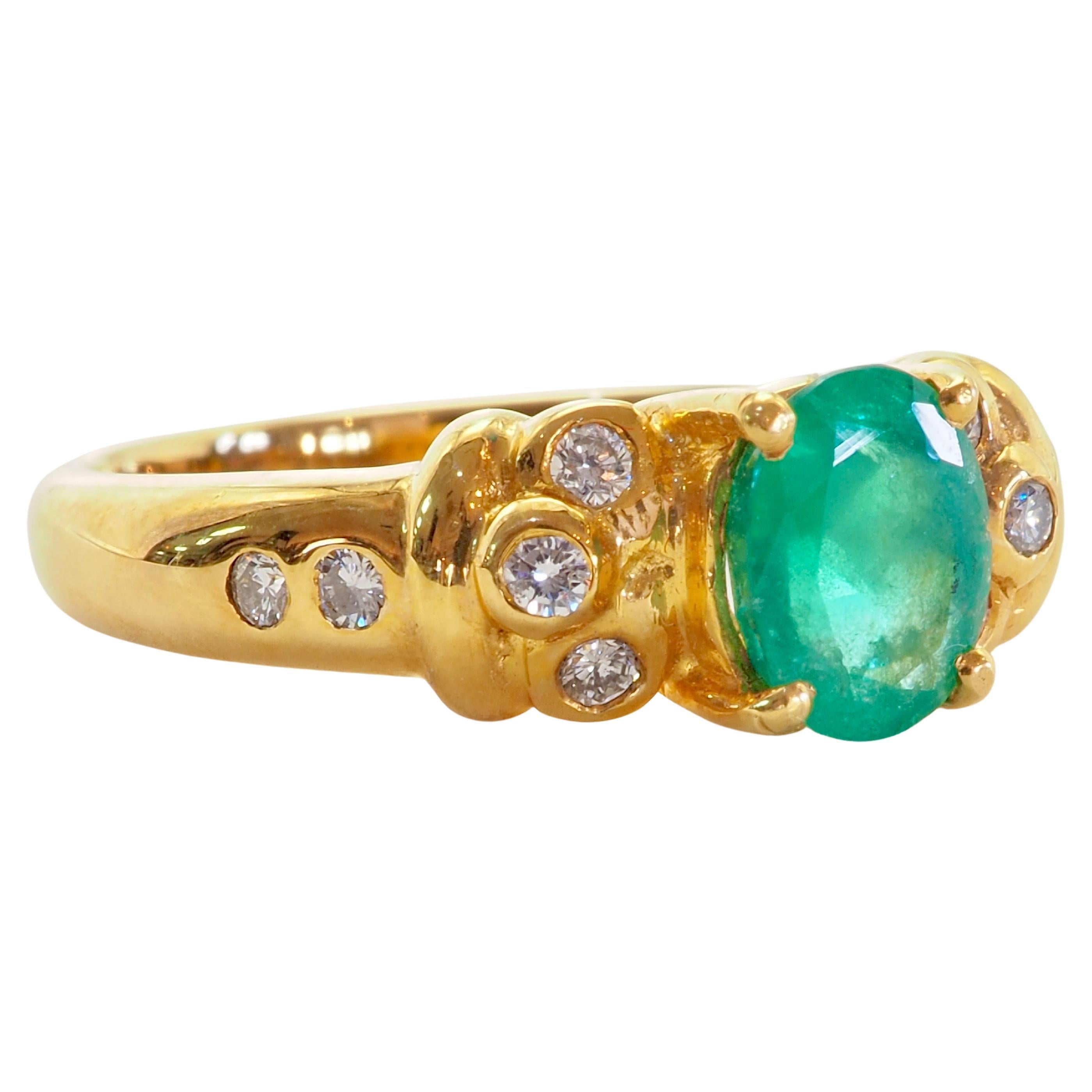 ICA 18K Gold 0.86ct F1 Emerald & 0.20ct Brilliant Diamond Fine Ring In New Condition For Sale In เกาะสมุย, TH