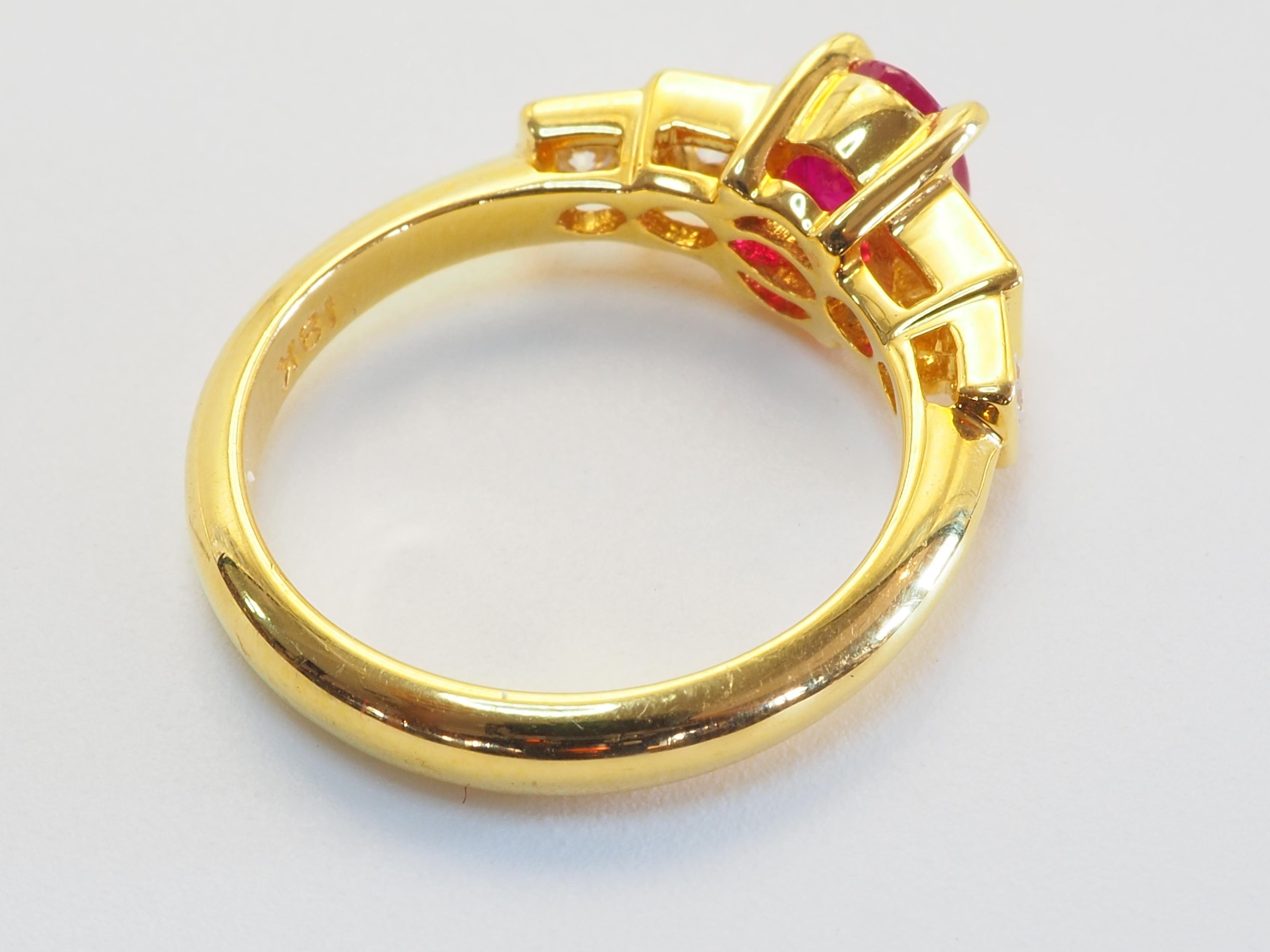 Anello ICA in oro 18K con rubino Myanmar ovale da 1,05ct e diamante Brilliante da 0,38ct in vendita 1