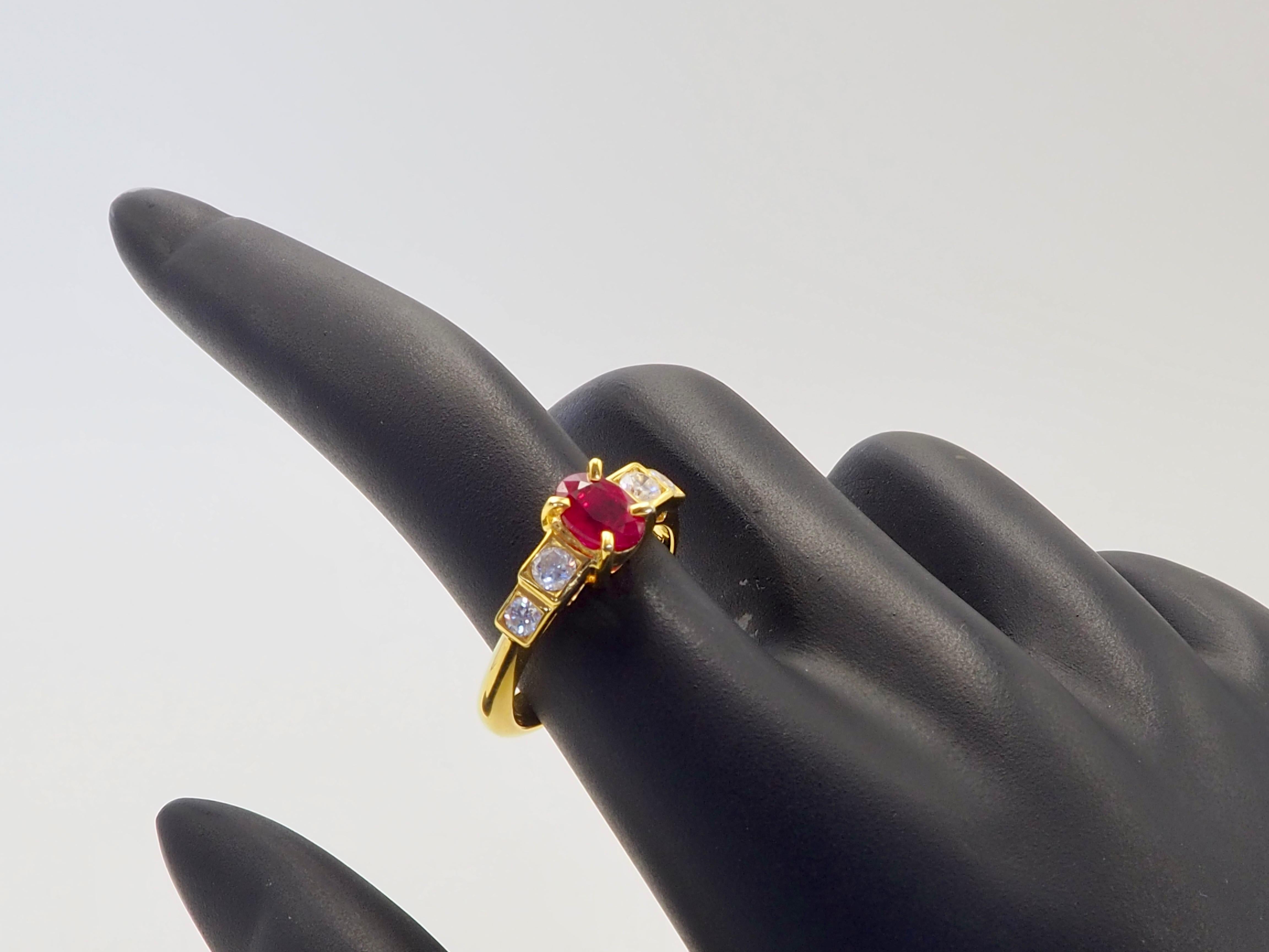 Anello ICA in oro 18K con rubino Myanmar ovale da 1,05ct e diamante Brilliante da 0,38ct in vendita 3
