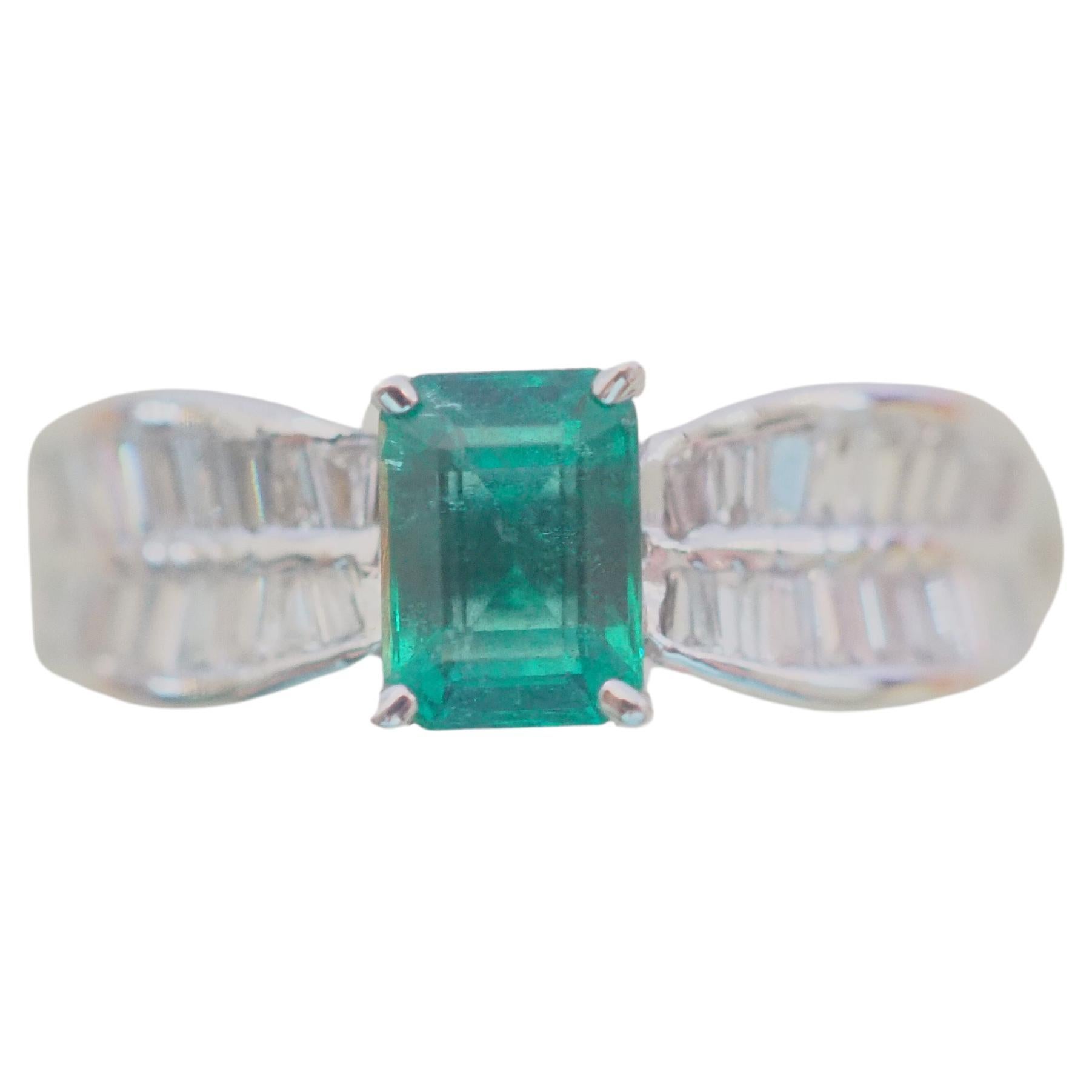 ICA 18k White Gold 0.73ct Insignificant Emerald & 0.53ct Diamond Engagement Ring For Sale
