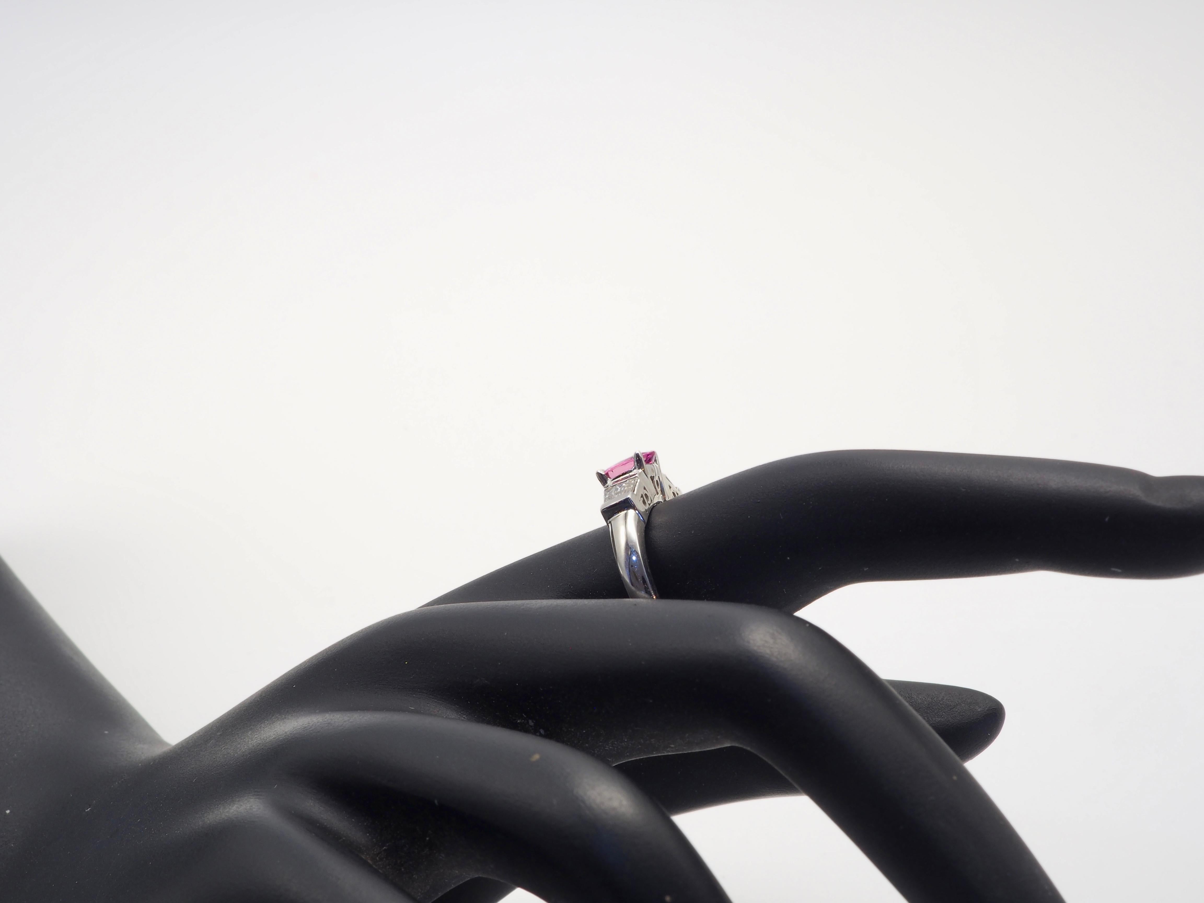 ICA Feiner Ring aus 18 Karat Weißgold mit 0,75 Karat rosa Saphir und 0,15 Karat Diamant im Angebot 2