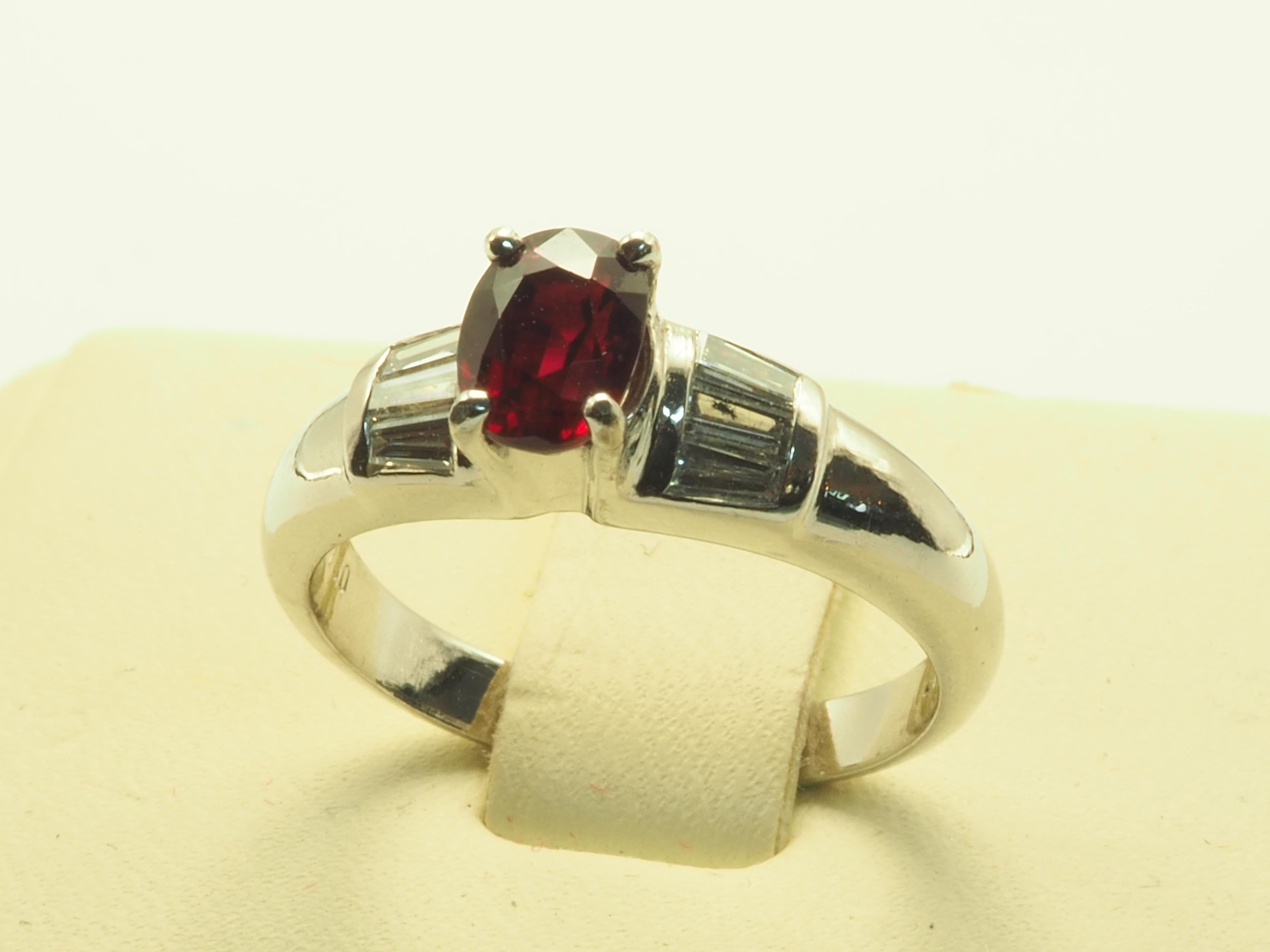ICA 18K White Gold 0.98ct Vivid Red Ruby & 0.30ct Diamond Fine Ring For Sale 1