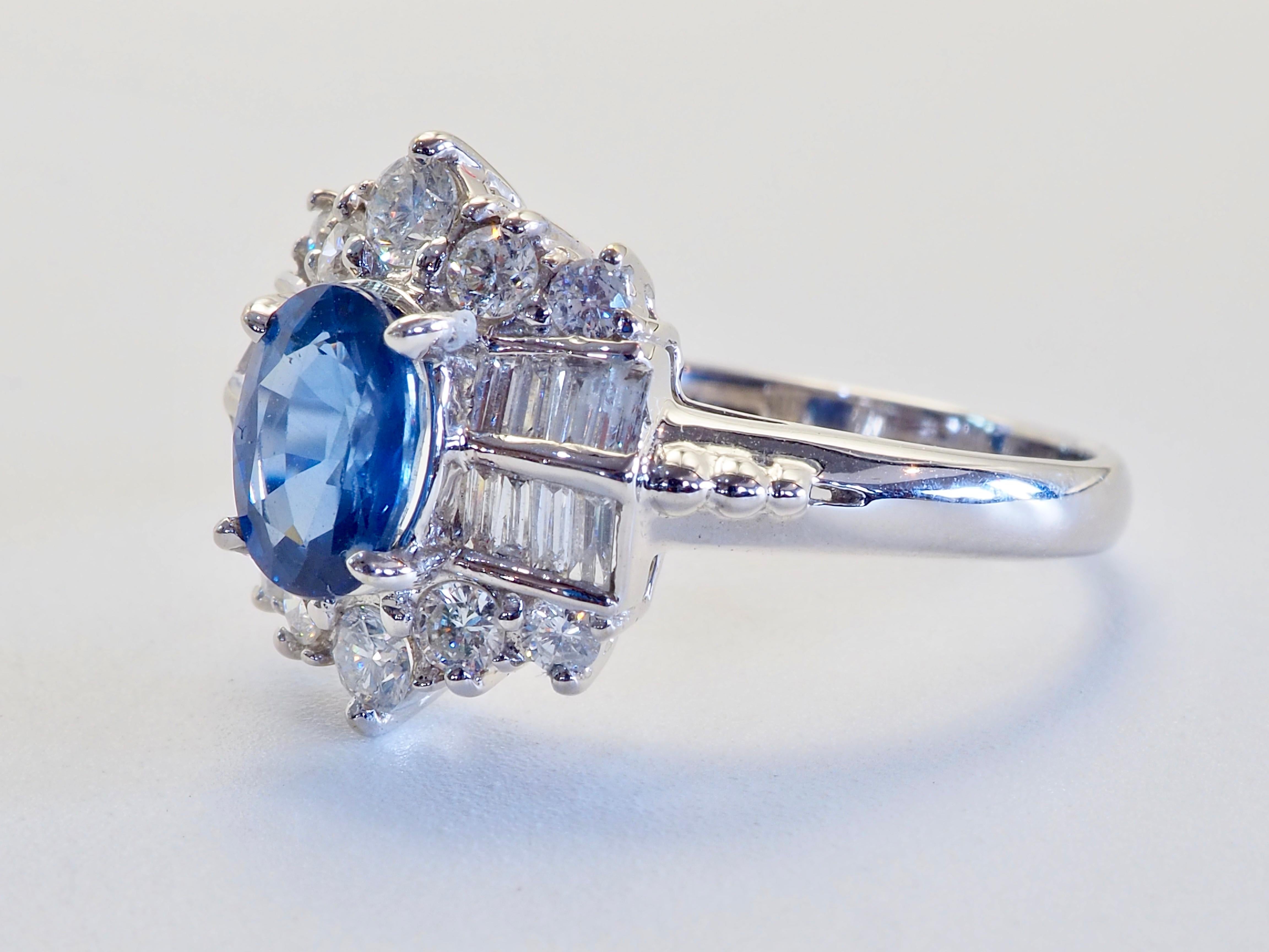ICA Bague en or blanc 18 carats 1,01ct saphir bleu bleu et 0,63ct diamant Neuf - En vente à เกาะสมุย, TH