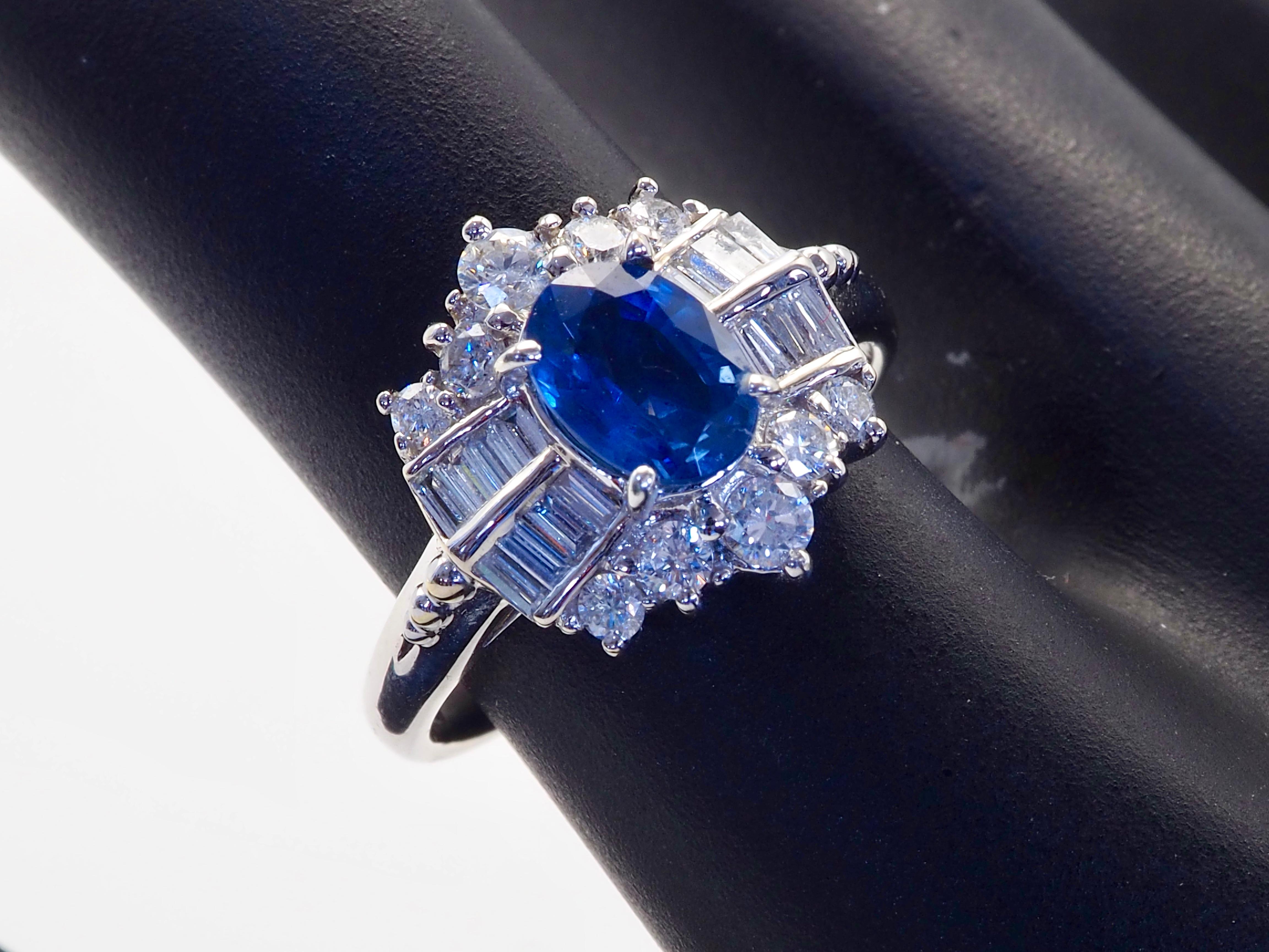 ICA Bague en or blanc 18 carats 1,01ct saphir bleu bleu et 0,63ct diamant en vente 2