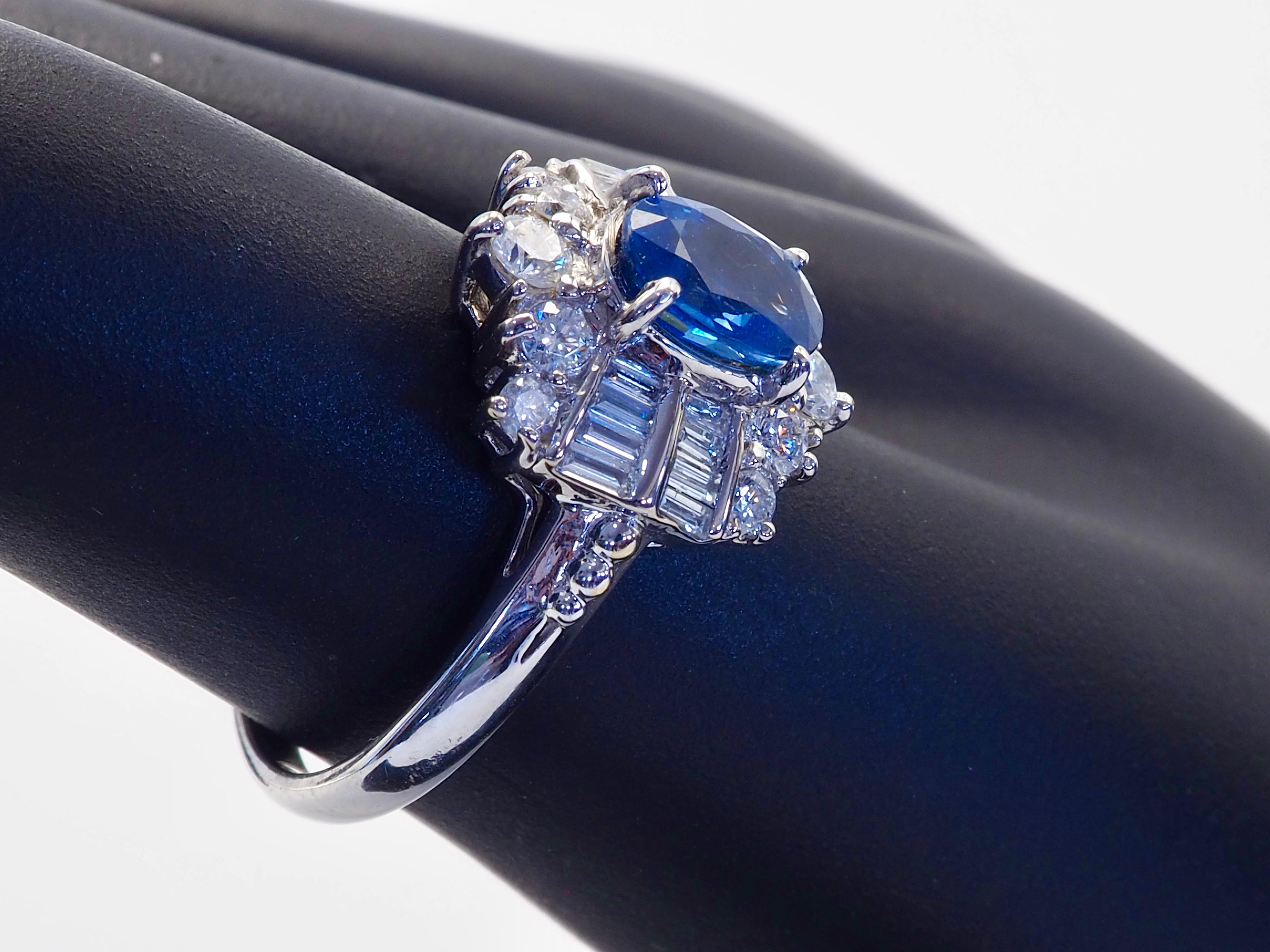ICA Bague en or blanc 18 carats 1,01ct saphir bleu bleu et 0,63ct diamant en vente 4
