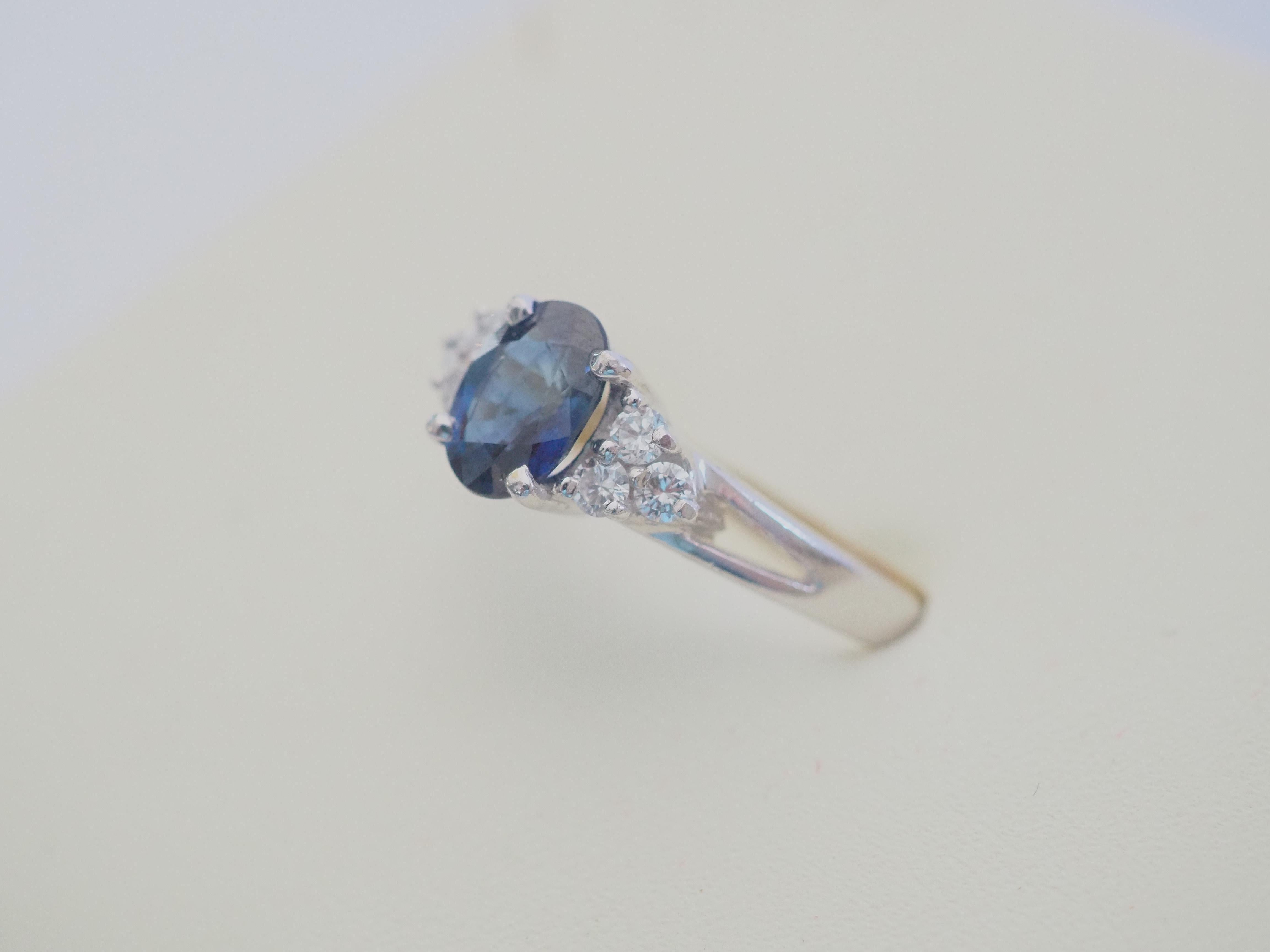 ICA 18K White Gold 1.10ct Blue Sapphire & 0.20ct Diamond Ring For Sale 2