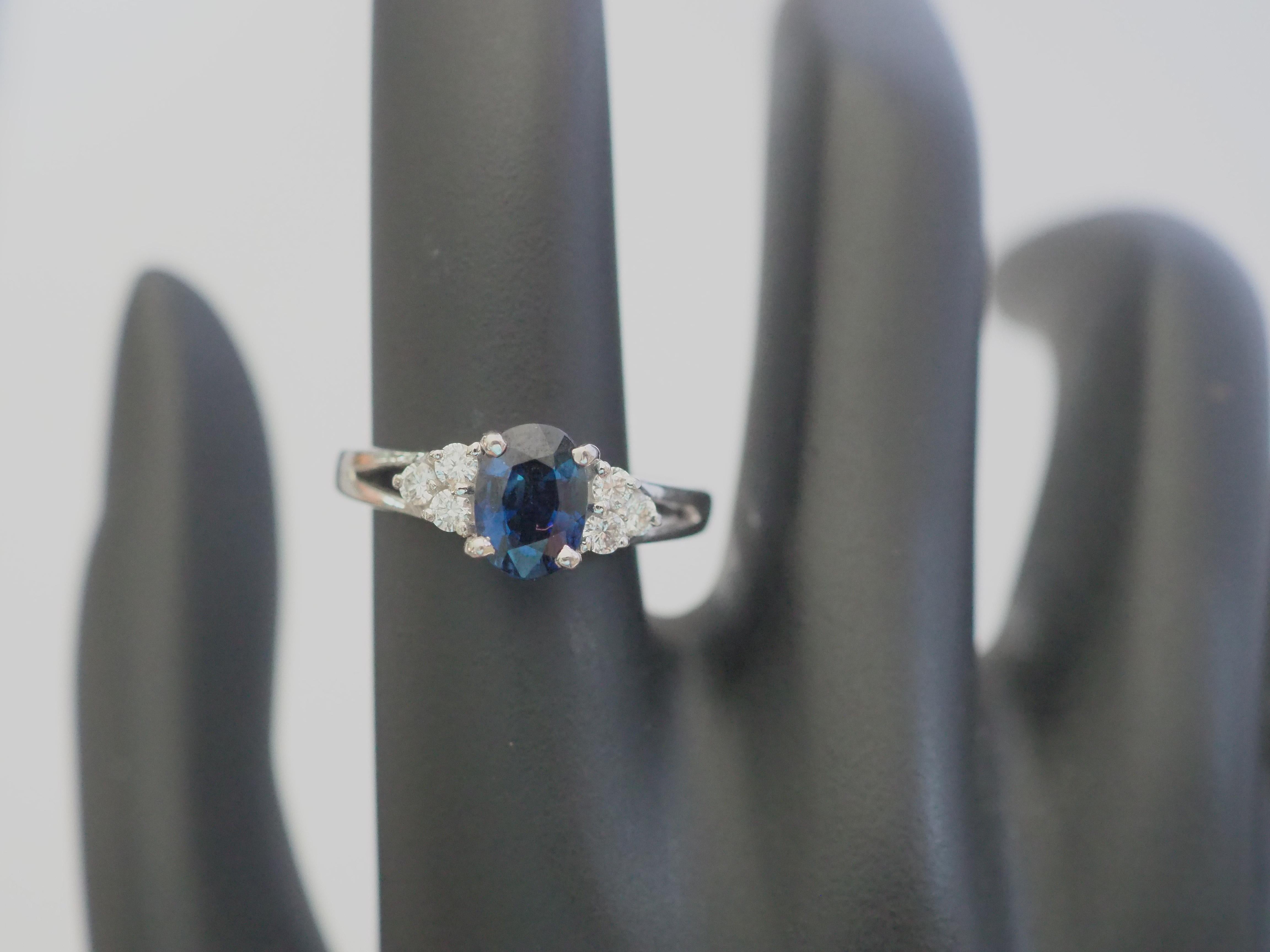 ICA 18K White Gold 1.10ct Blue Sapphire & 0.20ct Diamond Ring For Sale 4