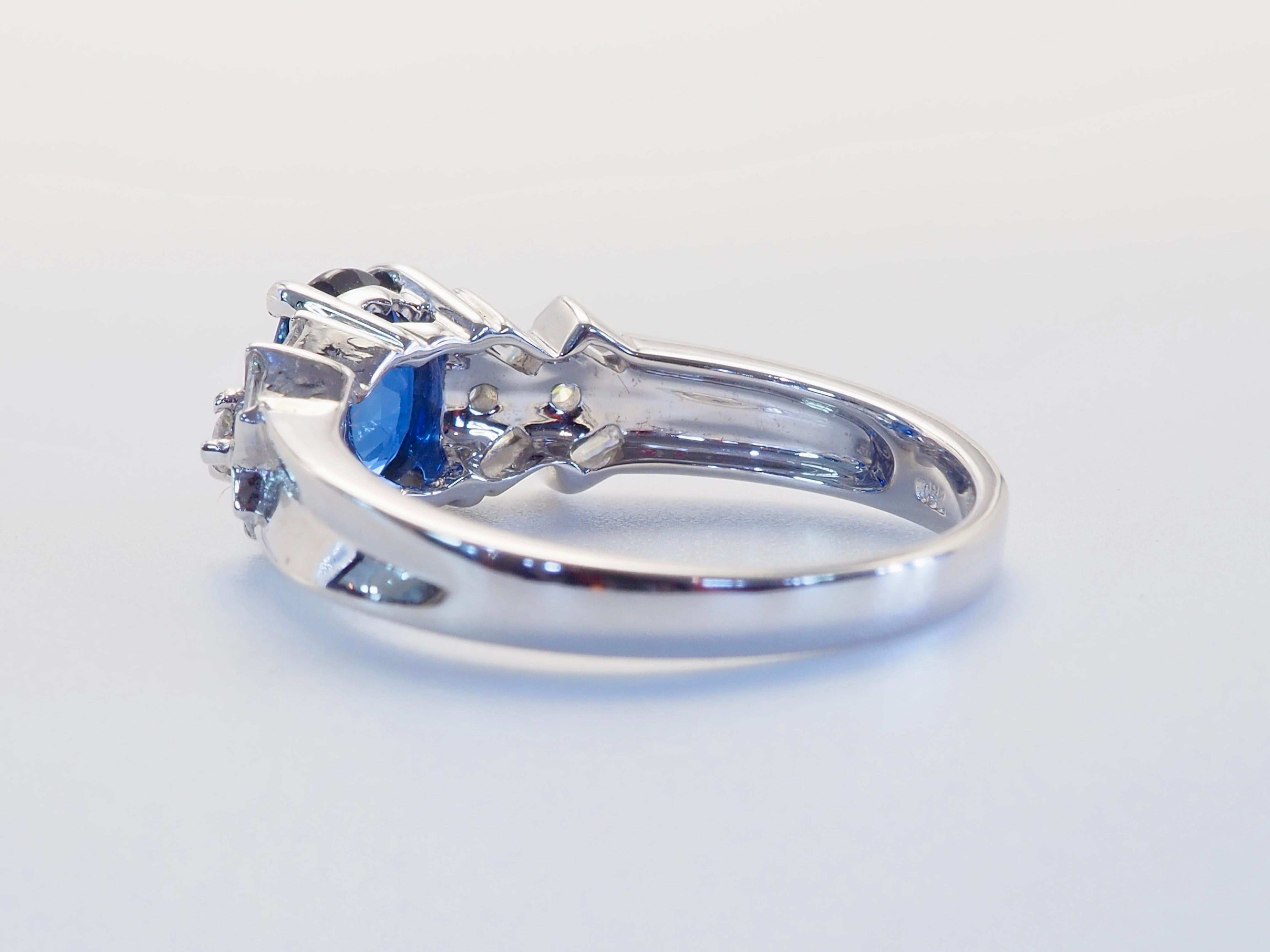 ICA 18K Weißgold 1,20ct Lebendiger Blauer Saphir & 0,26ct Diamant Feiner Ring (Ovalschliff) im Angebot