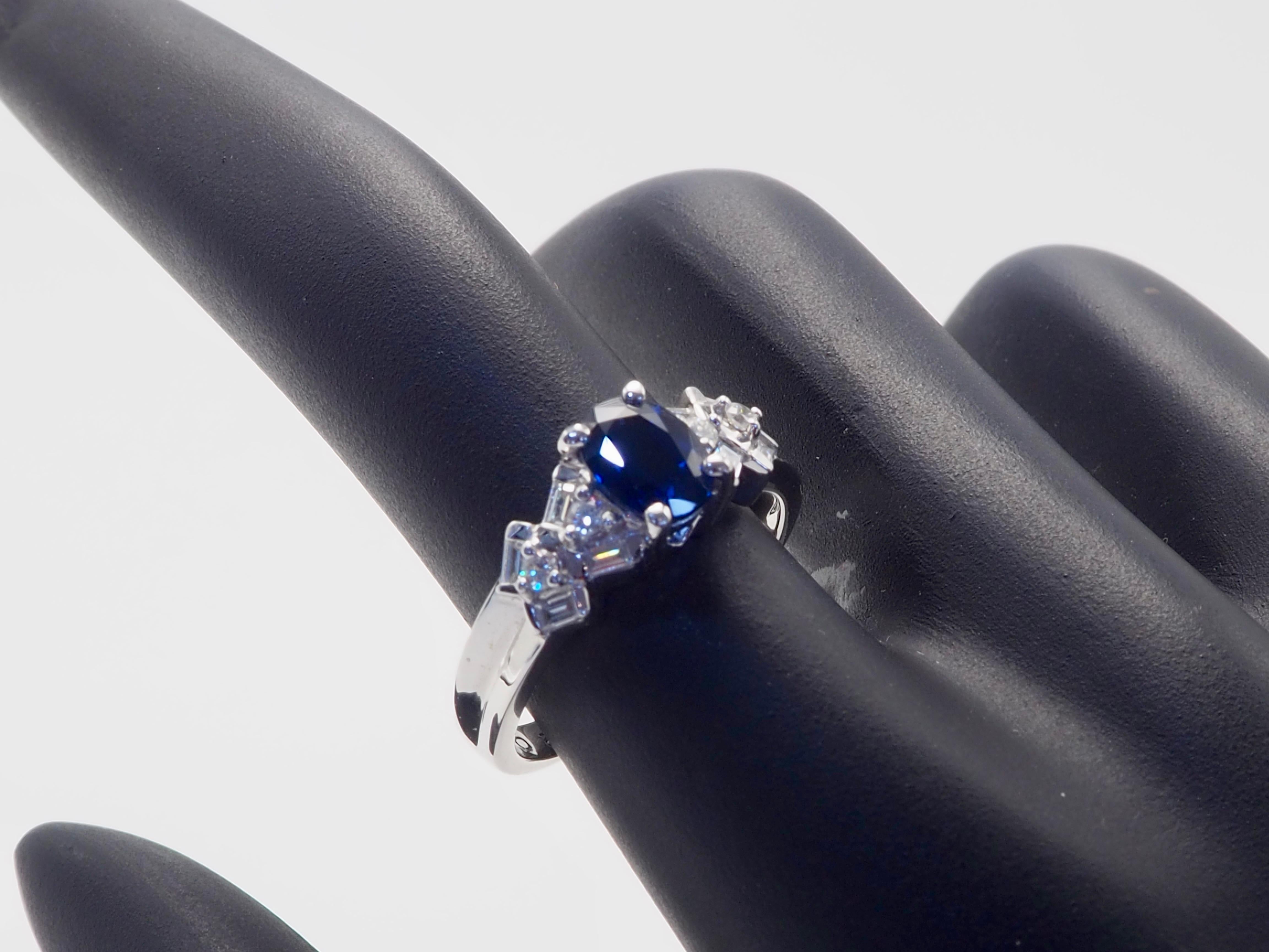 ICA 18K Weißgold 1,20ct Lebendiger Blauer Saphir & 0,26ct Diamant Feiner Ring im Angebot 4