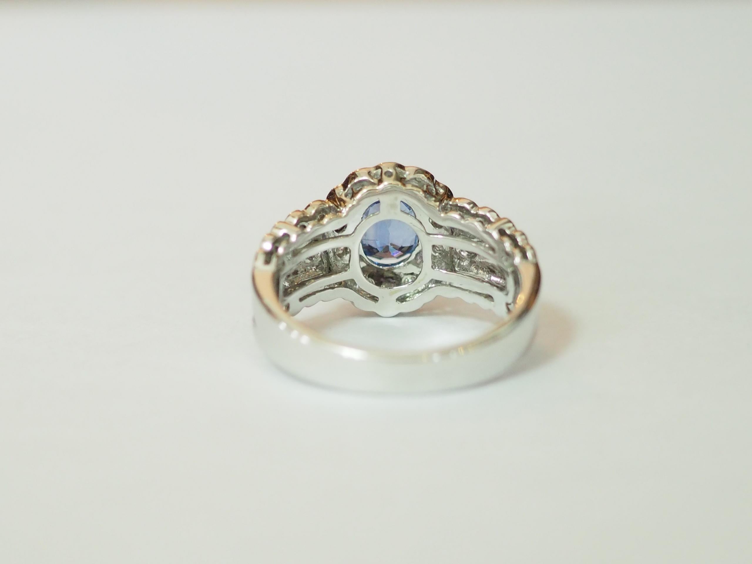 Oval Cut ICA 18k White Gold No-Heat 1.92 Ct Sri-Lanka Blue Sapphire & Diamond Fine Ring