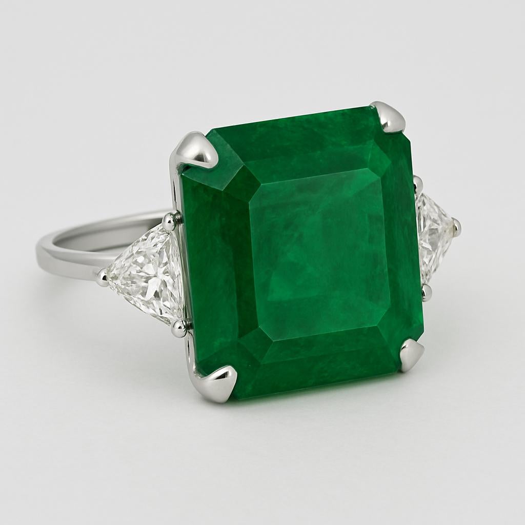 Contemporary ICA Certified 14.25ct Zambian Emerald Minor Oil Diamond Platinum Ring For Sale