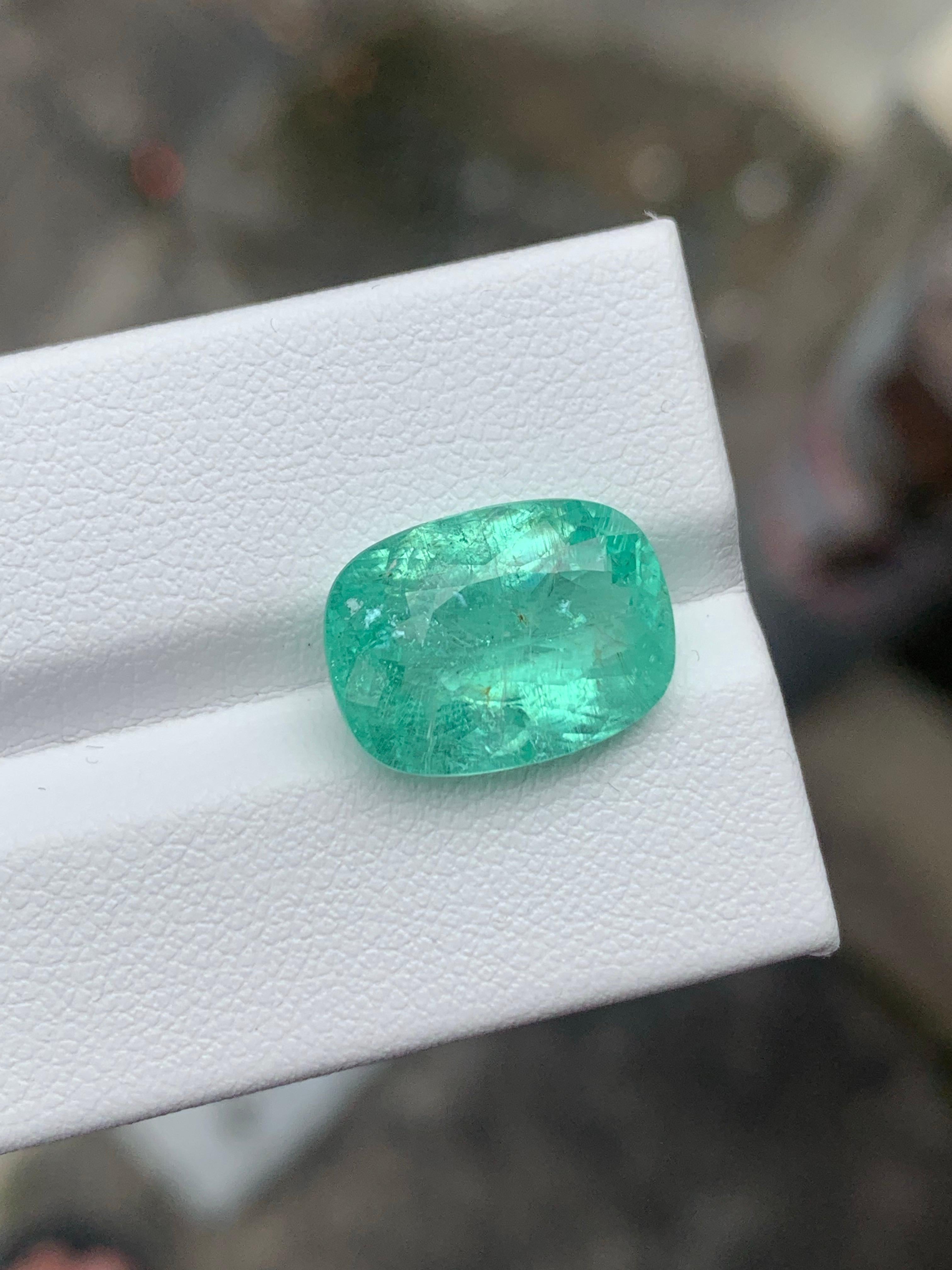 Arts and Crafts ICA Certified 7.37 Carat Natural Loose Paraiba Tourmaline Cushion Shape Gemstone (pierre précieuse en forme de coussin) en vente