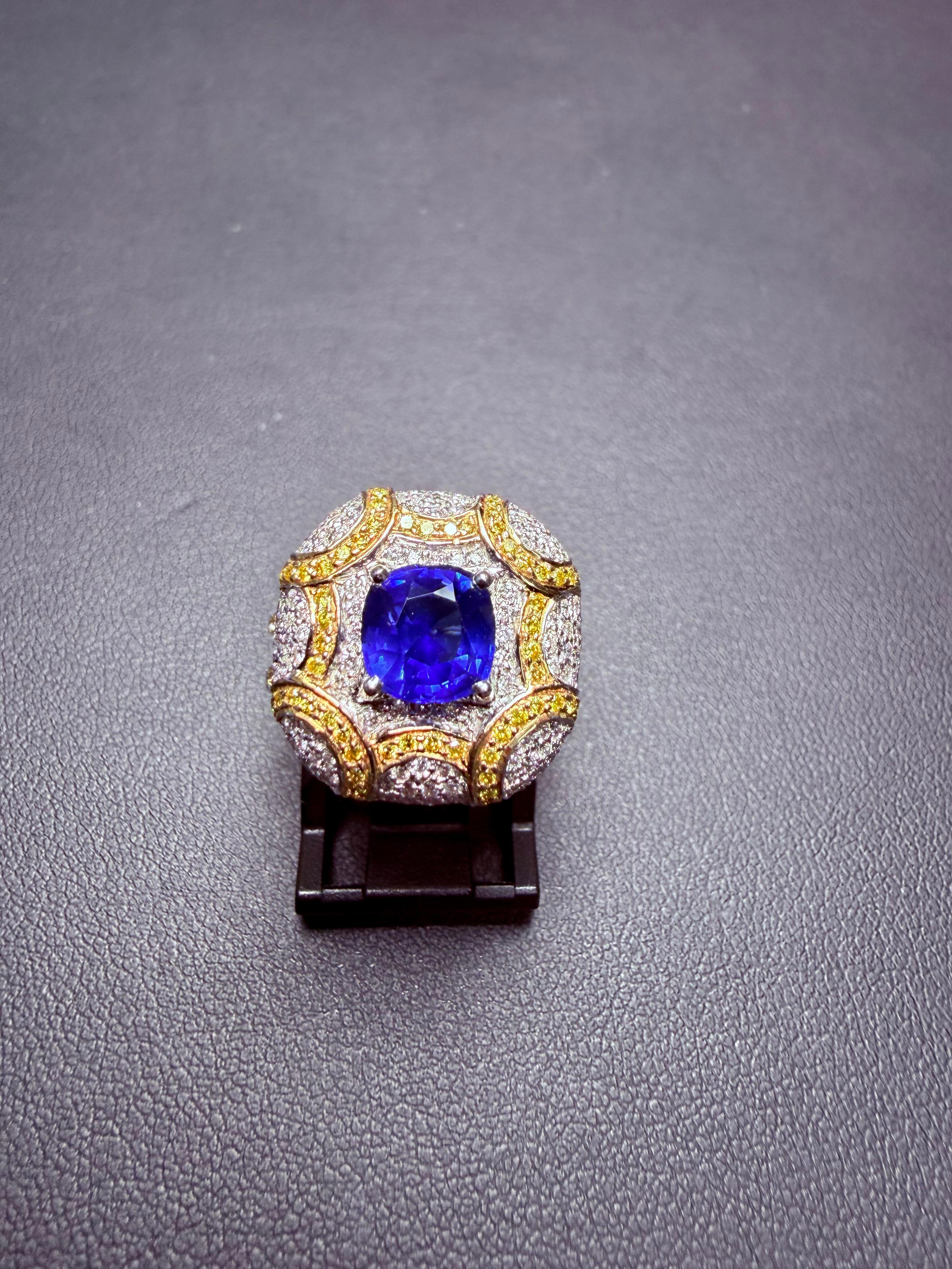 ICA-zertifizierter natürlicher Ceylon-Saphirring mit erhitztem Saphir, weiße und ausgefallene gelbe Diamanten (Kissenschliff) im Angebot
