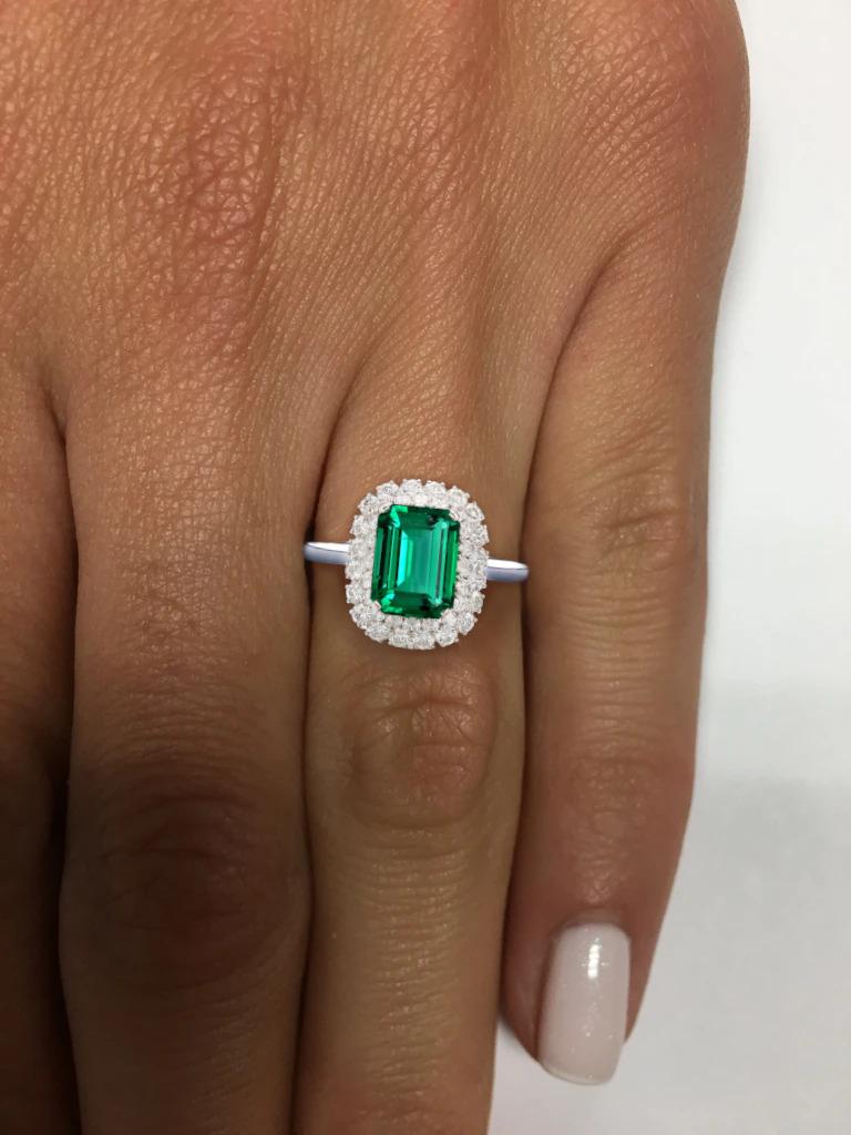 3 carat green emerald ring