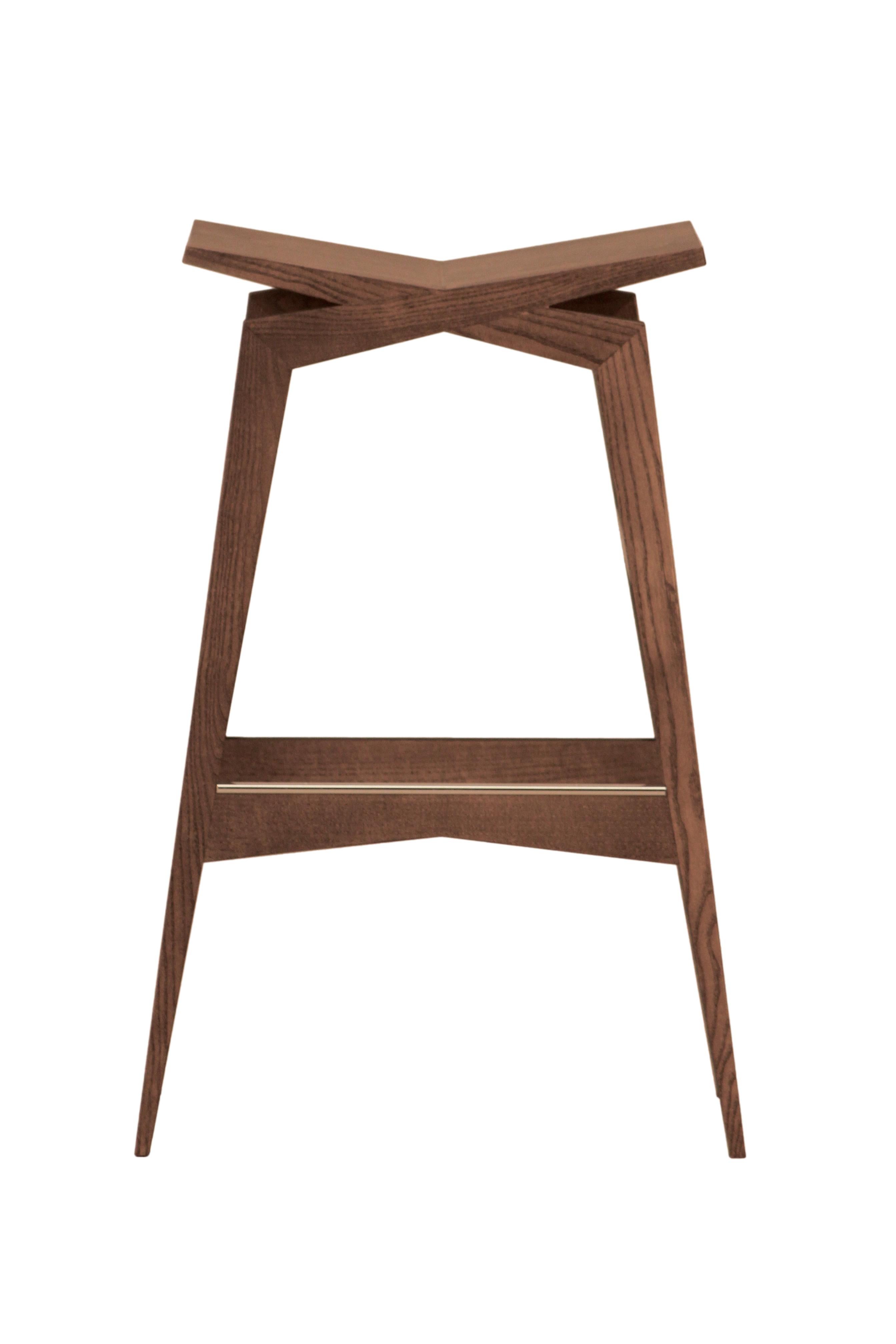 Icaro, moderner Barhocker aus massivem Eschenholz.
Entwurf Itamar Harari
Erhältlich in verschiedenen Sitzhöhen 62 - 74 cm
hergestellt in Italien von Morelato

 