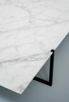 Icaro Couchtisch aus Marmor mit Steinverkleidung von Baxter, Italien.