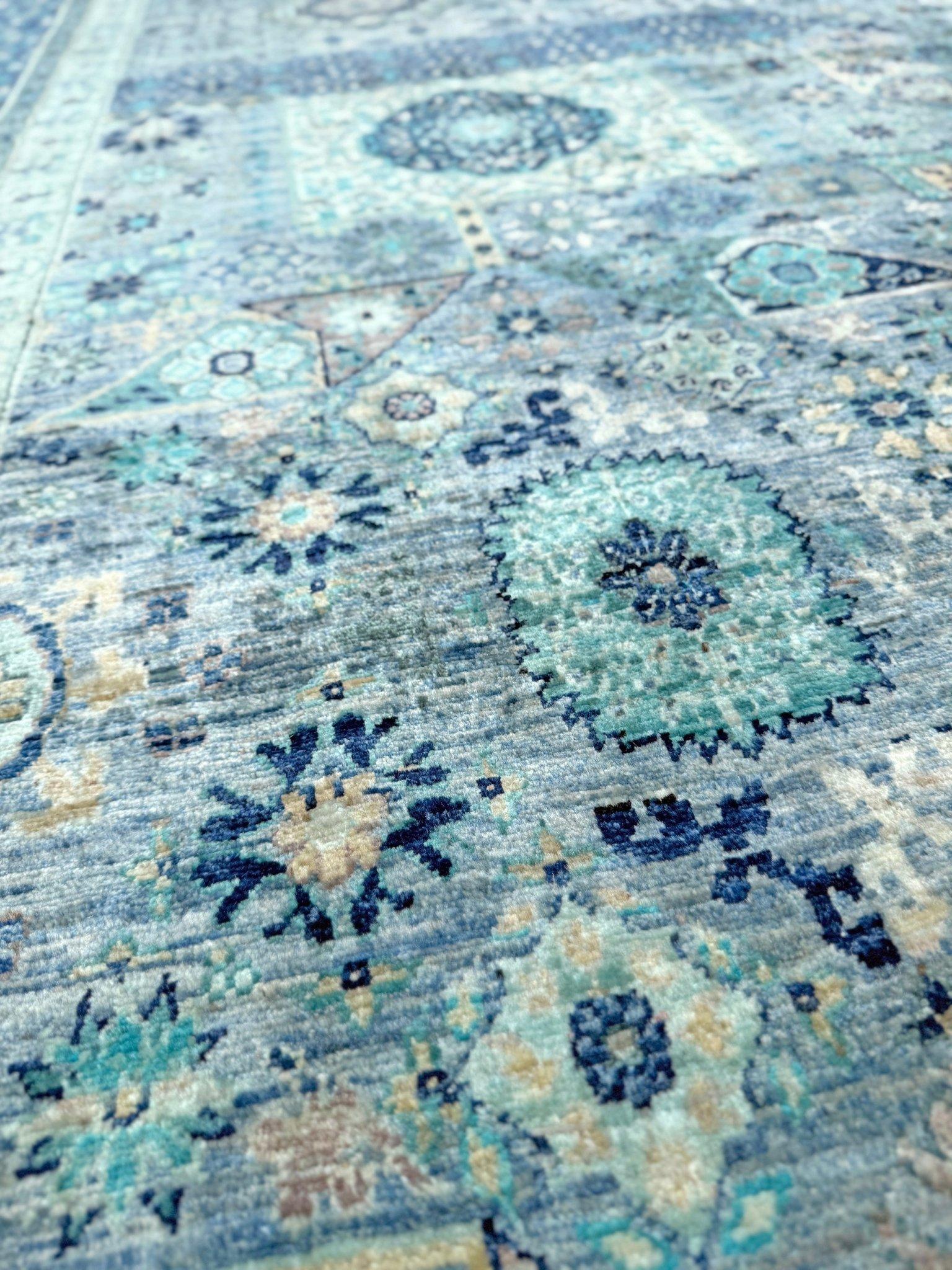 XXI secolo e contemporaneo Ice Blue Fine Mamluk Transitional Rug • Hand-Knotted Wool • 9′×12′3″ • Turkey in vendita