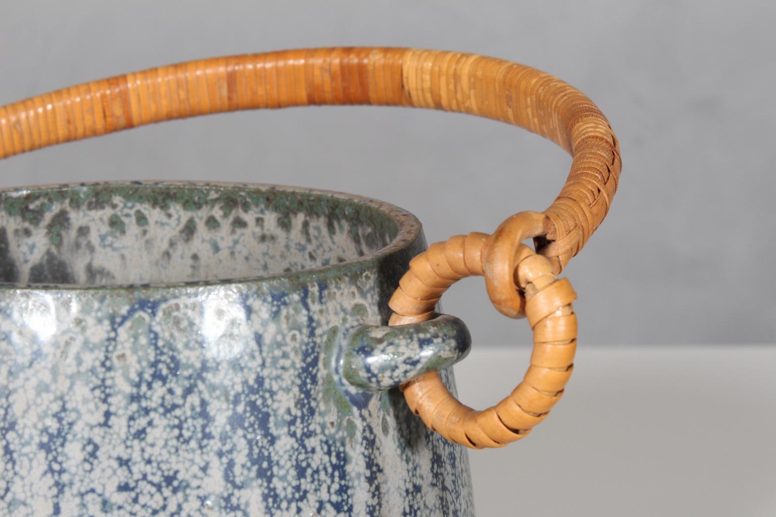 Scandinavian Modern Ice Bucket by Arne Bang, in Glazed Stoneware, circa 1940-1960, Denmark