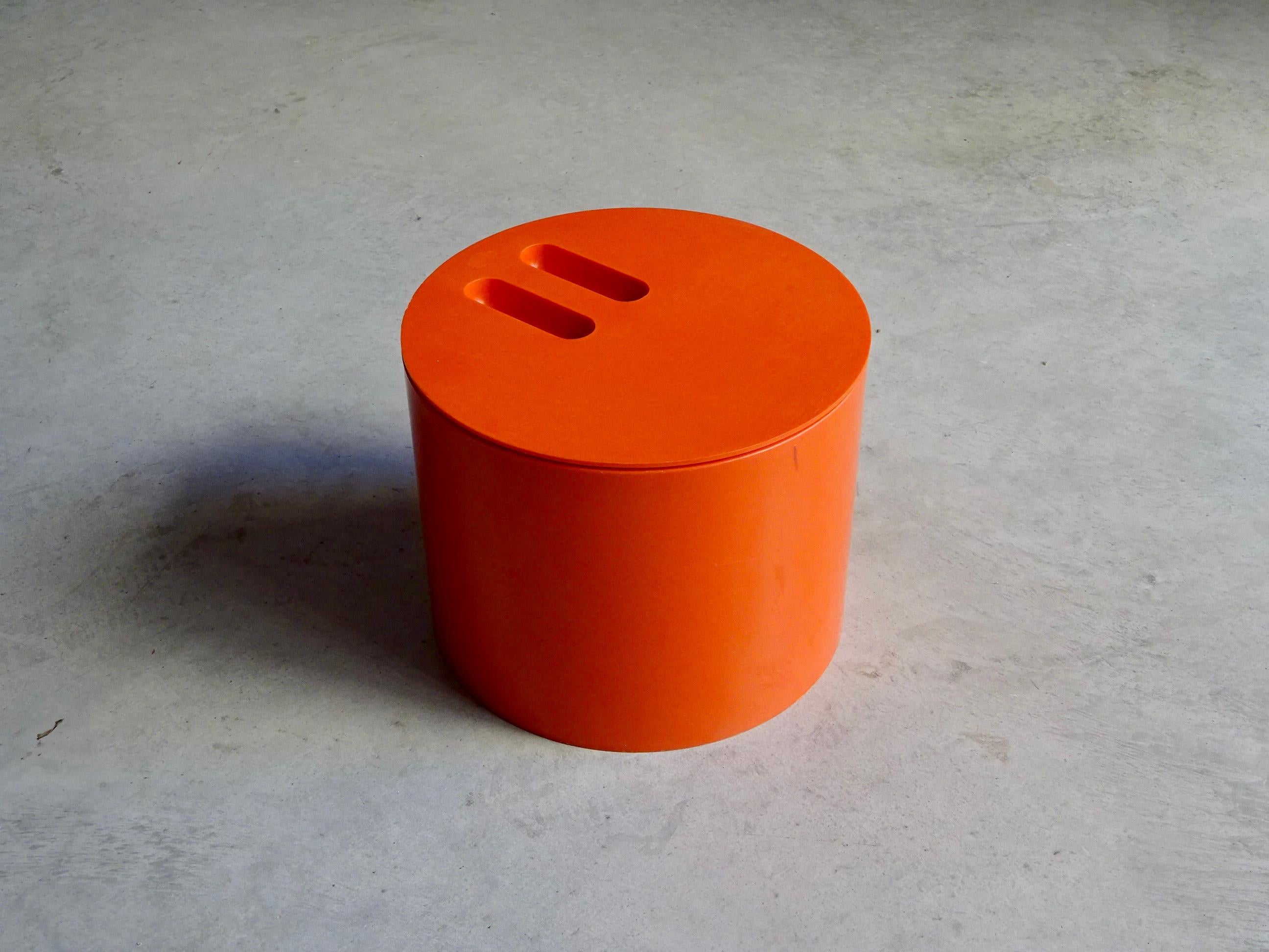 Plastic Ice bucket “Eva” designed by Jorge Zalszupin, Brazil 1970s. For Sale