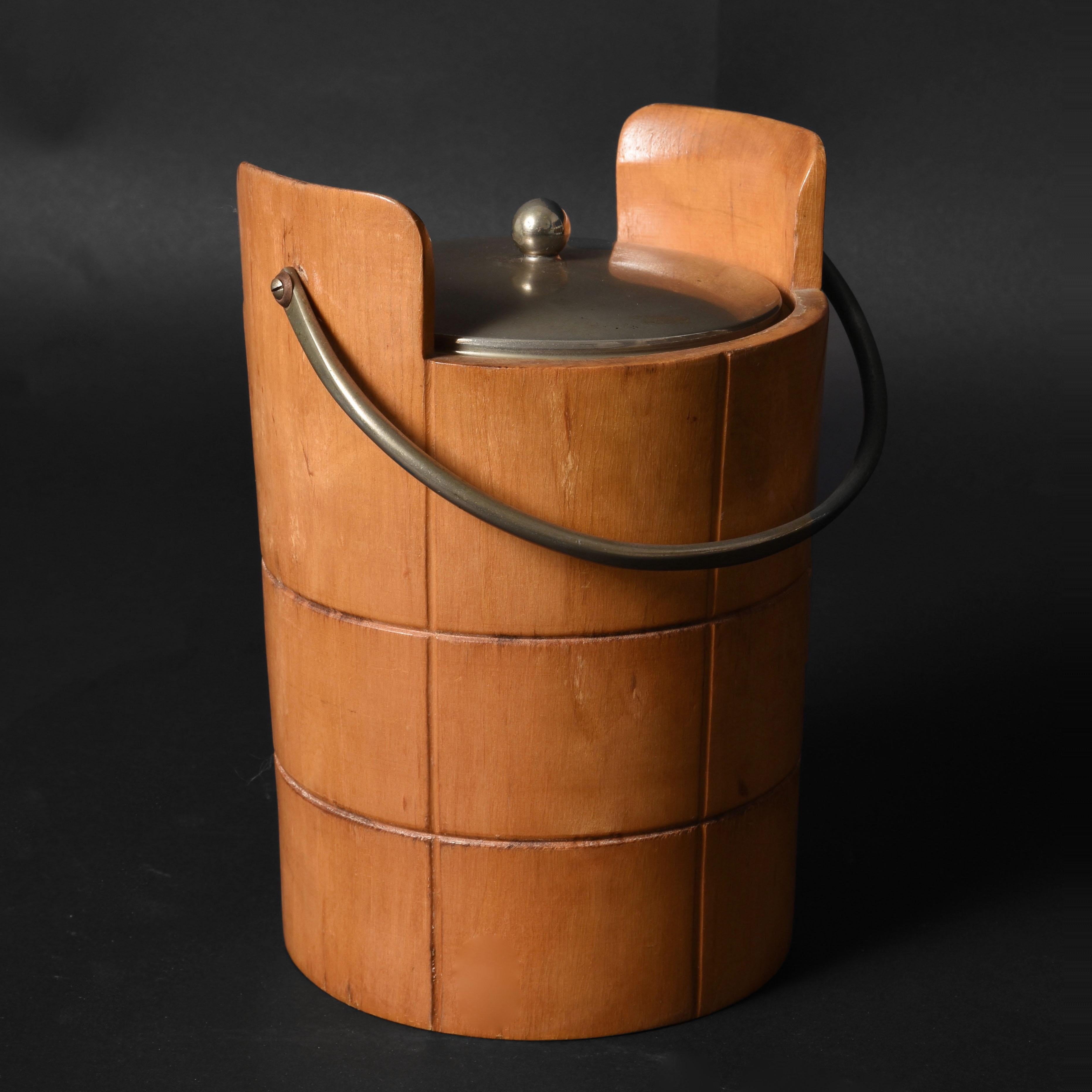 20th Century Ice Bucket for Macabo in Carved Wood and Metal, Italy 1950s by Aldo Tura
