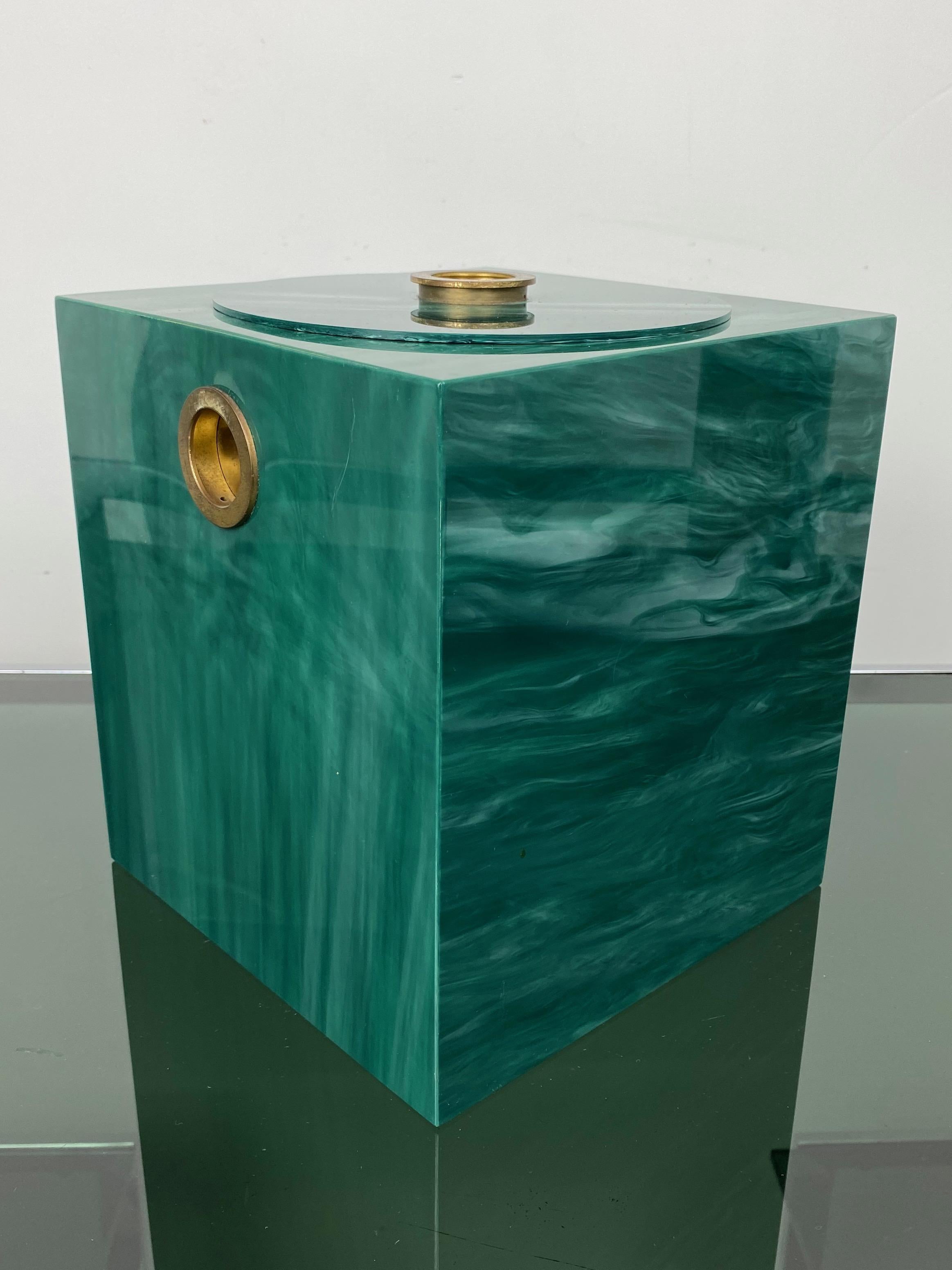 Ice bucket in green marble effect and brass details. Made in Italy, circa 1970.