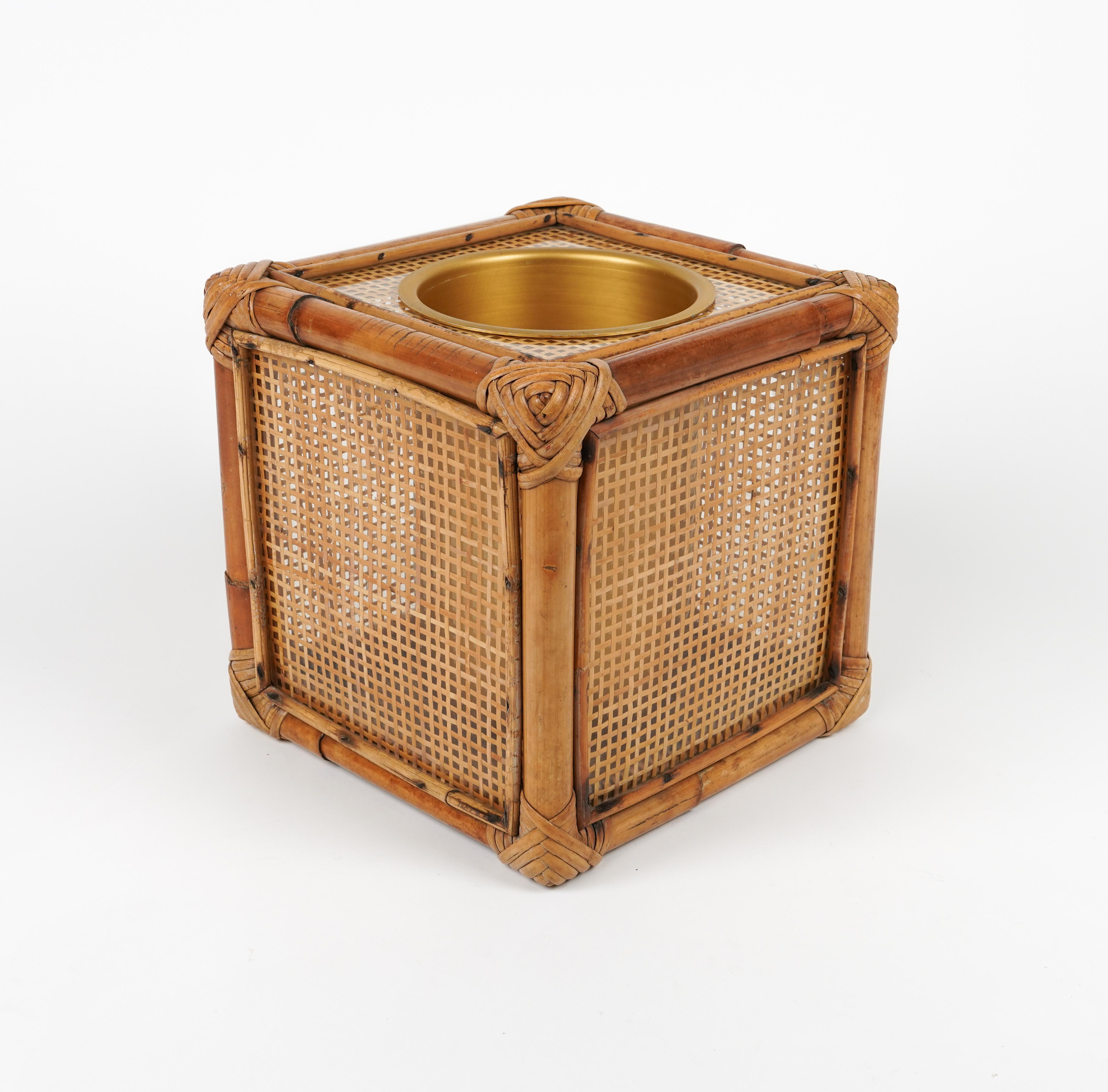 Ice Bucket in Bamboo, Rattan and Lucite Christian Dior Style, Italy 1970s For Sale 4