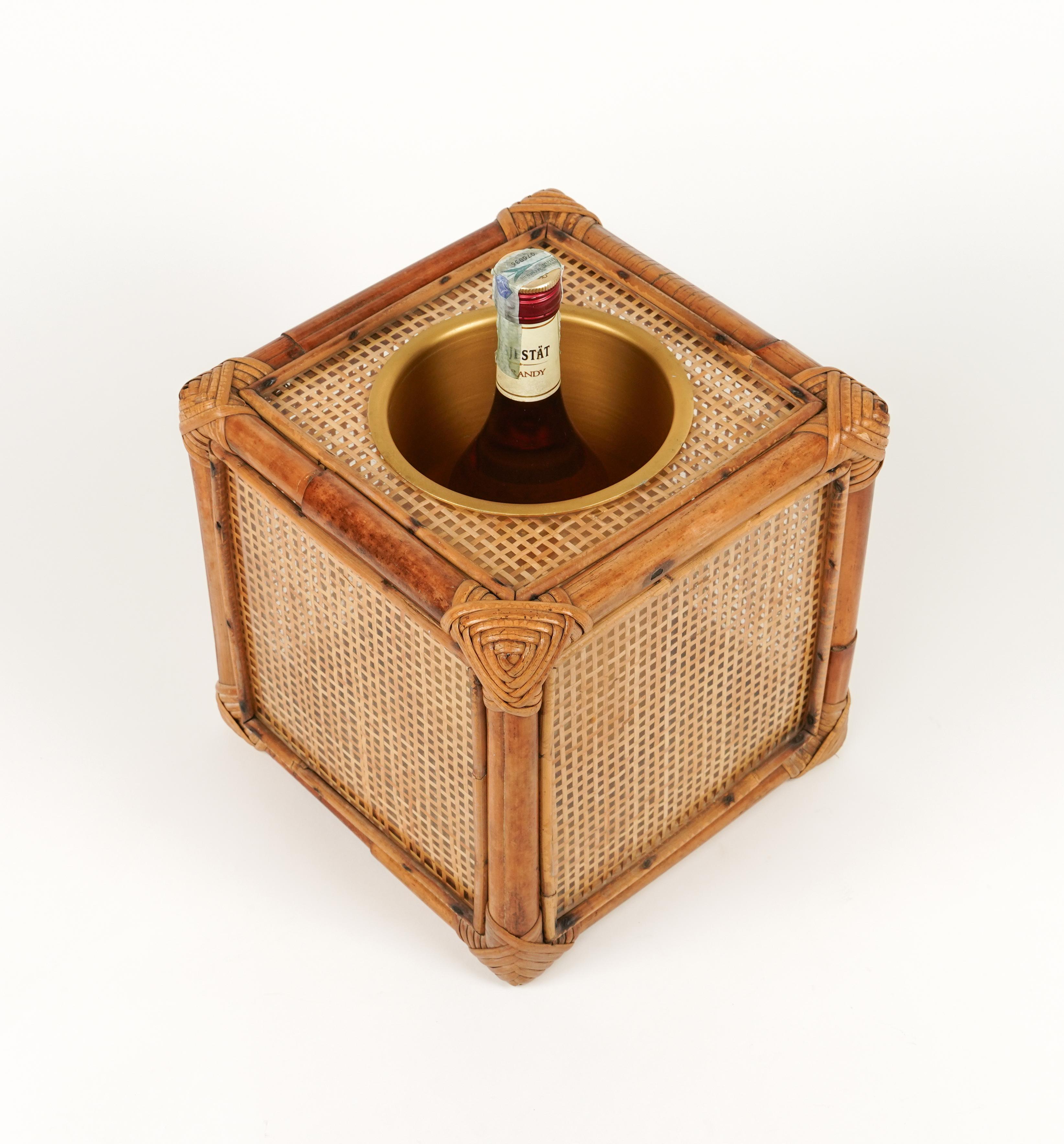 Mid-Century Modern Ice Bucket in Bamboo, Rattan and Lucite Christian Dior Style, Italy 1970s For Sale