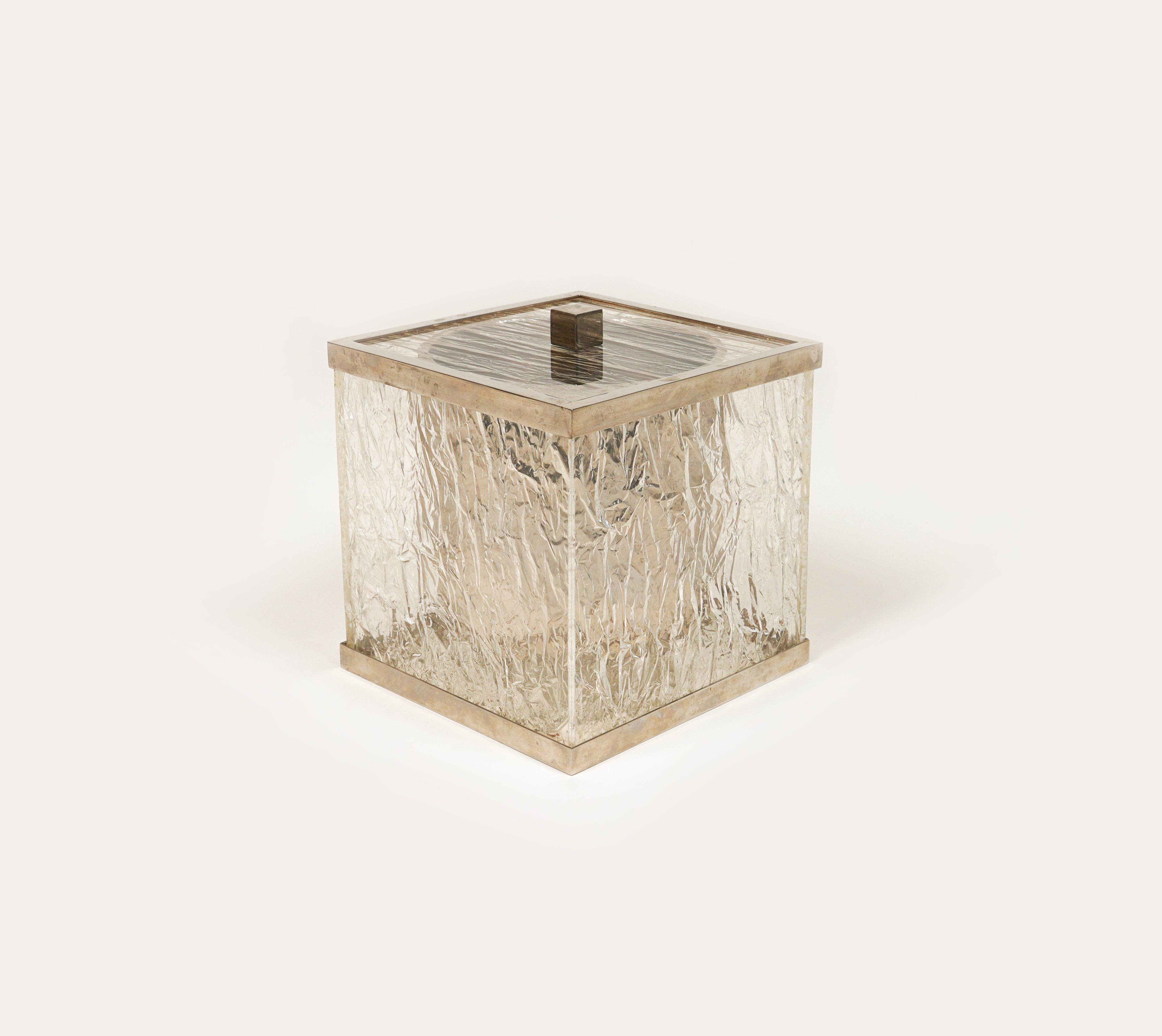 Mid-Century Modern Ice Bucket in Lucite Ice effect and Steel Willy Rizzo Style, Italy 1970s For Sale
