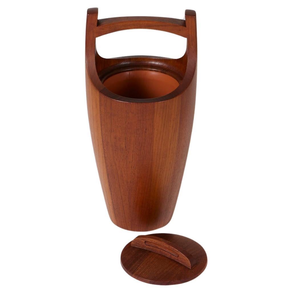 Ice bucket in wood by Jens Quitsgaard For Sale