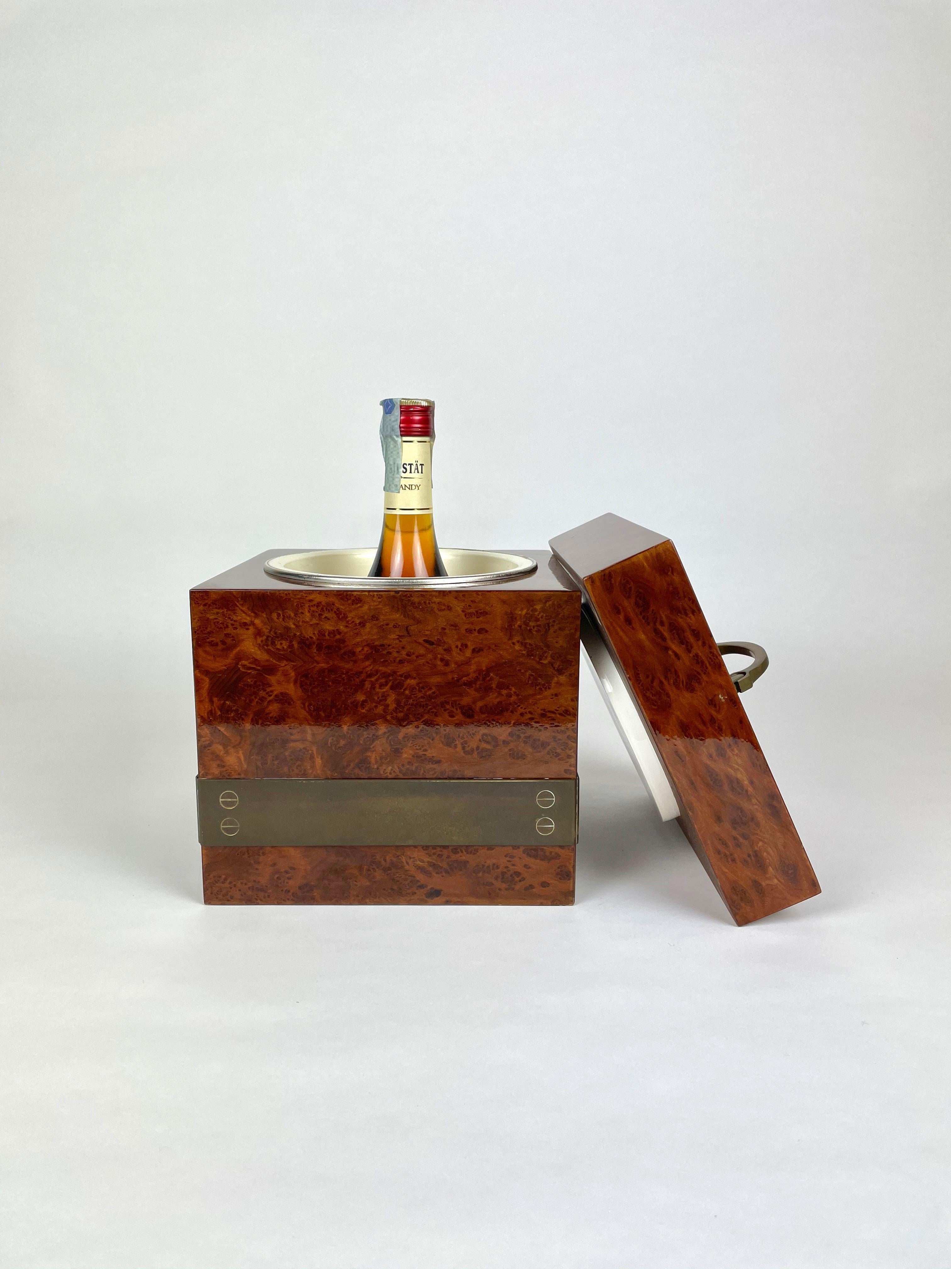 Ice Bucket Lacquered Wood and Brass by Tommaso Barbi, Italy, 1970s For Sale 7