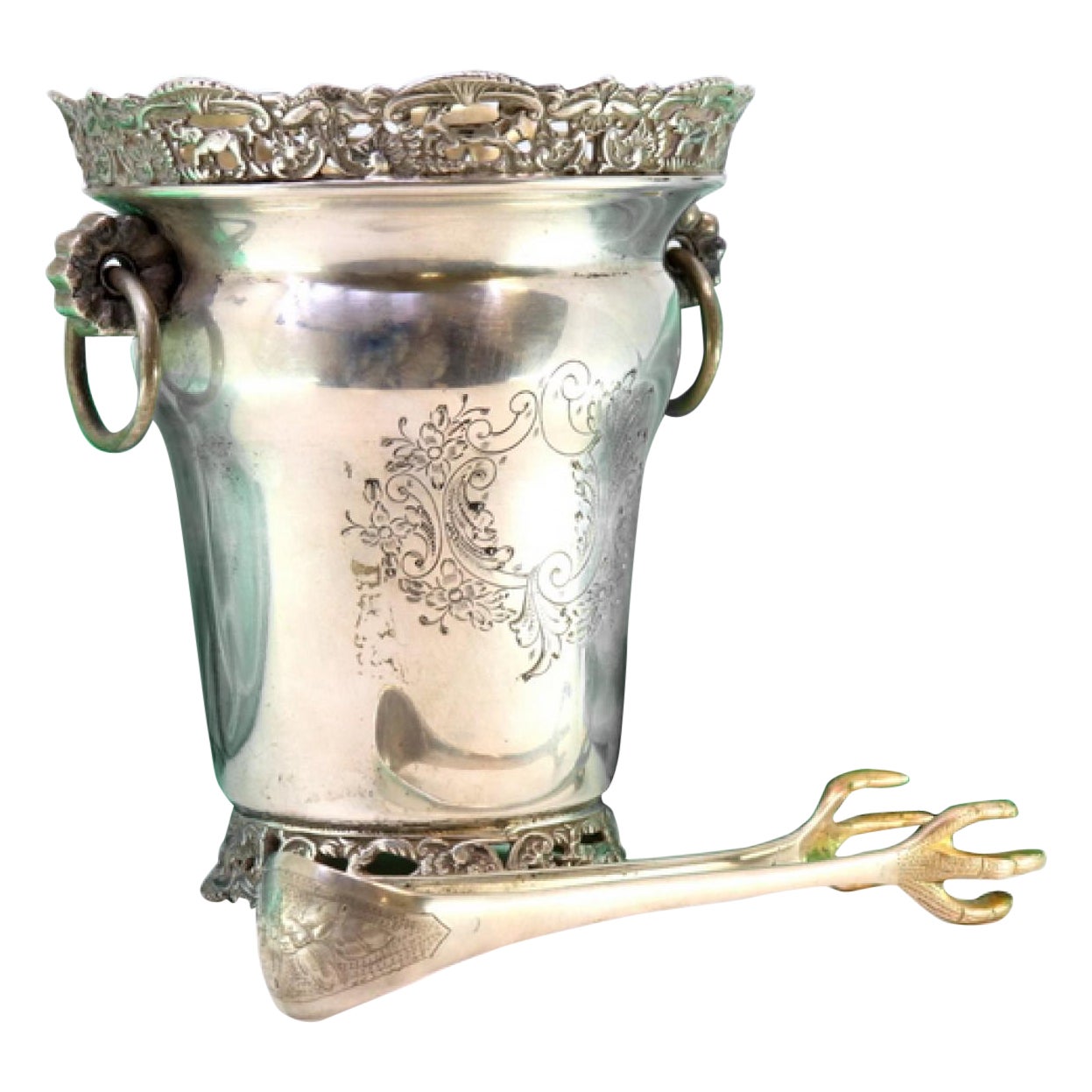 Cubitera con pinzas de plata, asas anulares y relieves recortados en el borde en venta