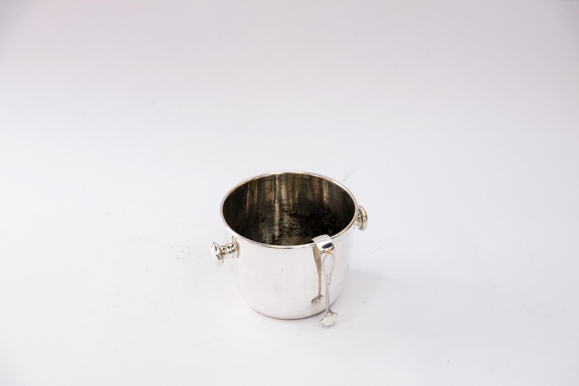 Ice Bucket with Ice Tong around 1950s
Only Polished