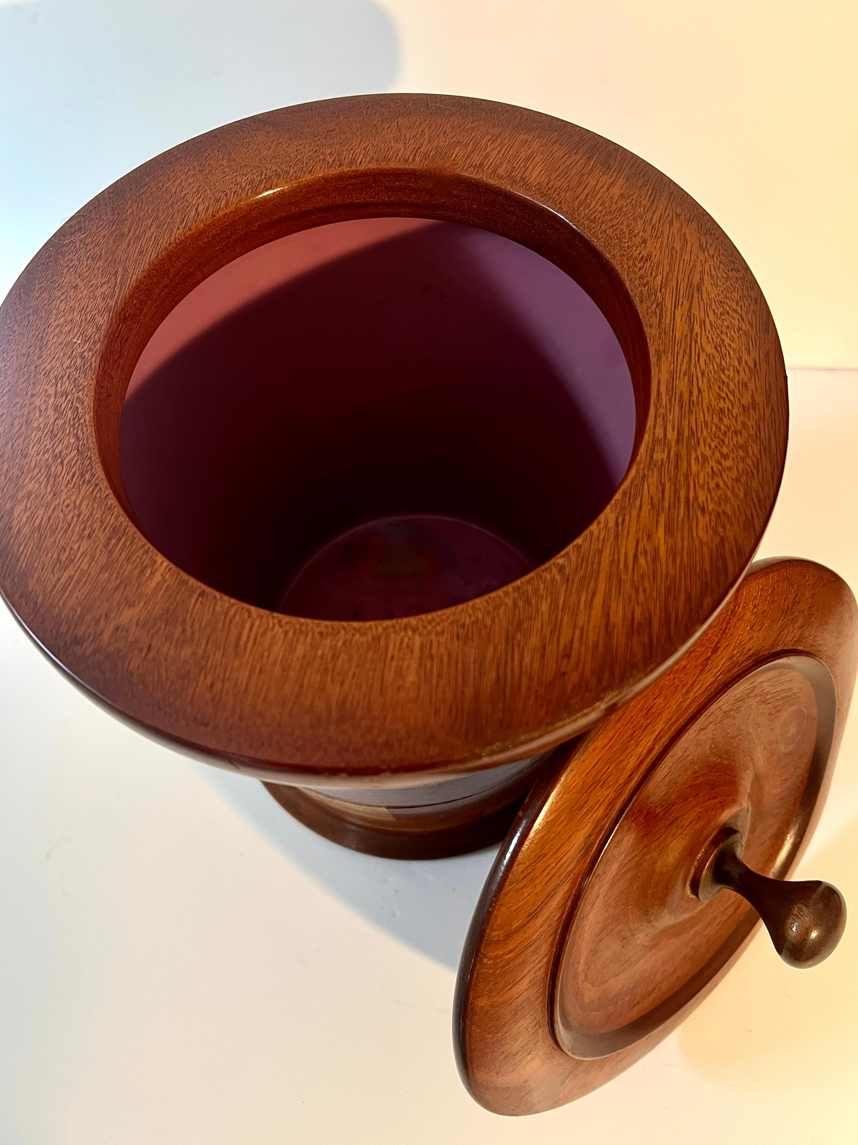Ice Bucket with Inlay Pieces of Varied Woods Lined and with Removable Lid In Good Condition For Sale In Los Angeles, CA