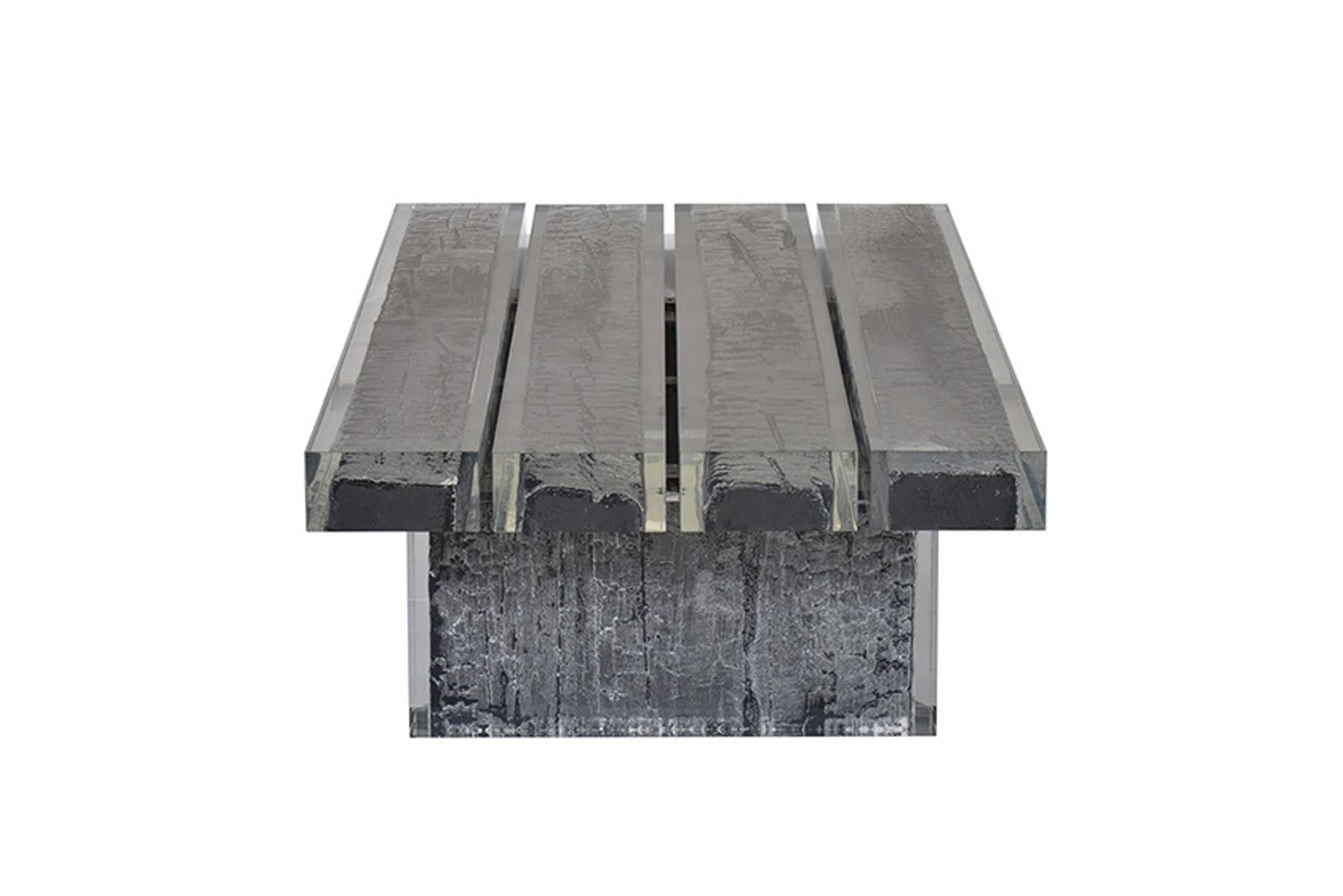 table basse en bois brule