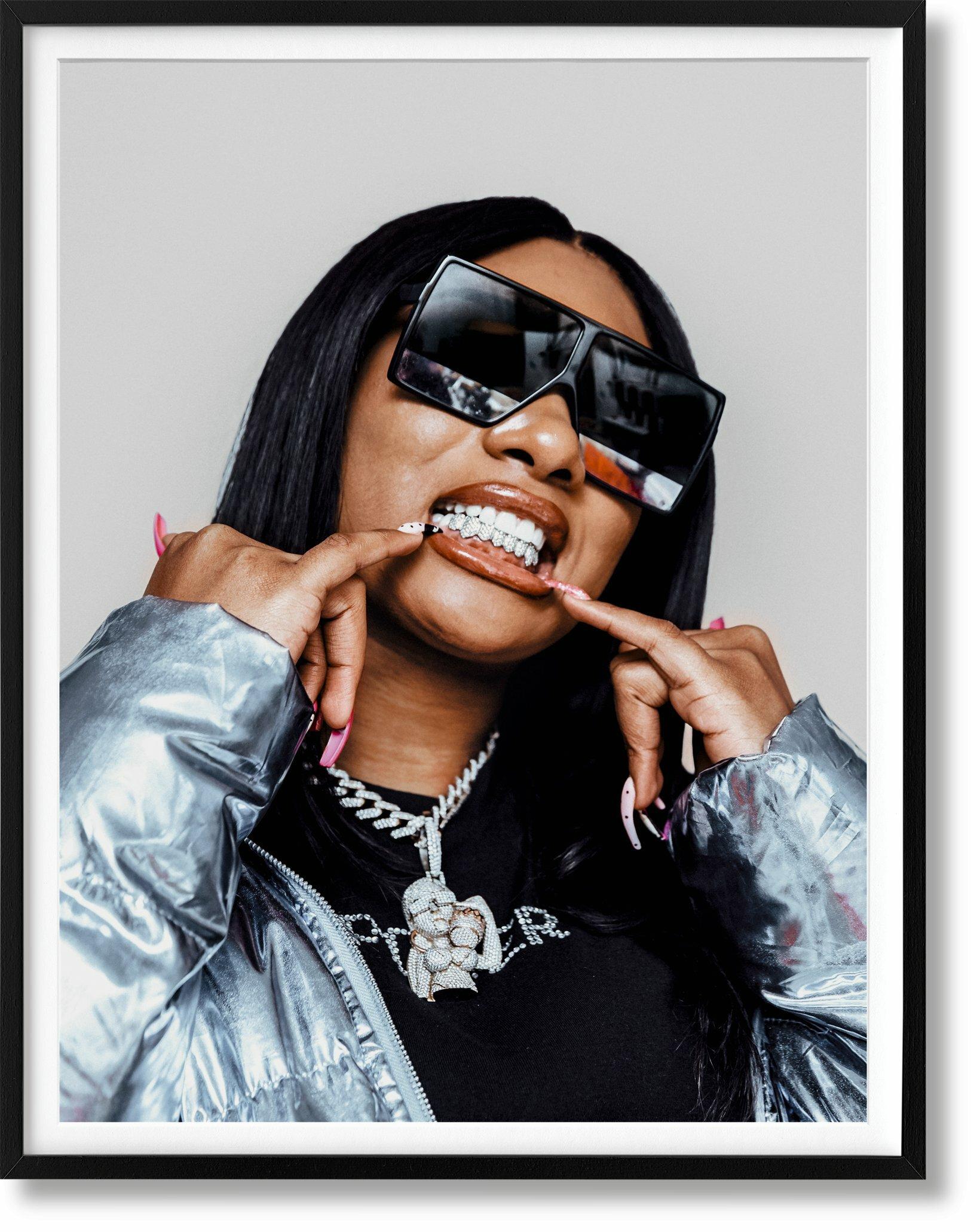 The definitive photographic history of how hip-hop blinged out and redefined the world of jewelry, luxury, and style.

Signed color inkjet print on archival paper, 16 x 20 in.; hardcover volume in a slipcase, 9.8 x 13.4 in., 6.29 lb., 388