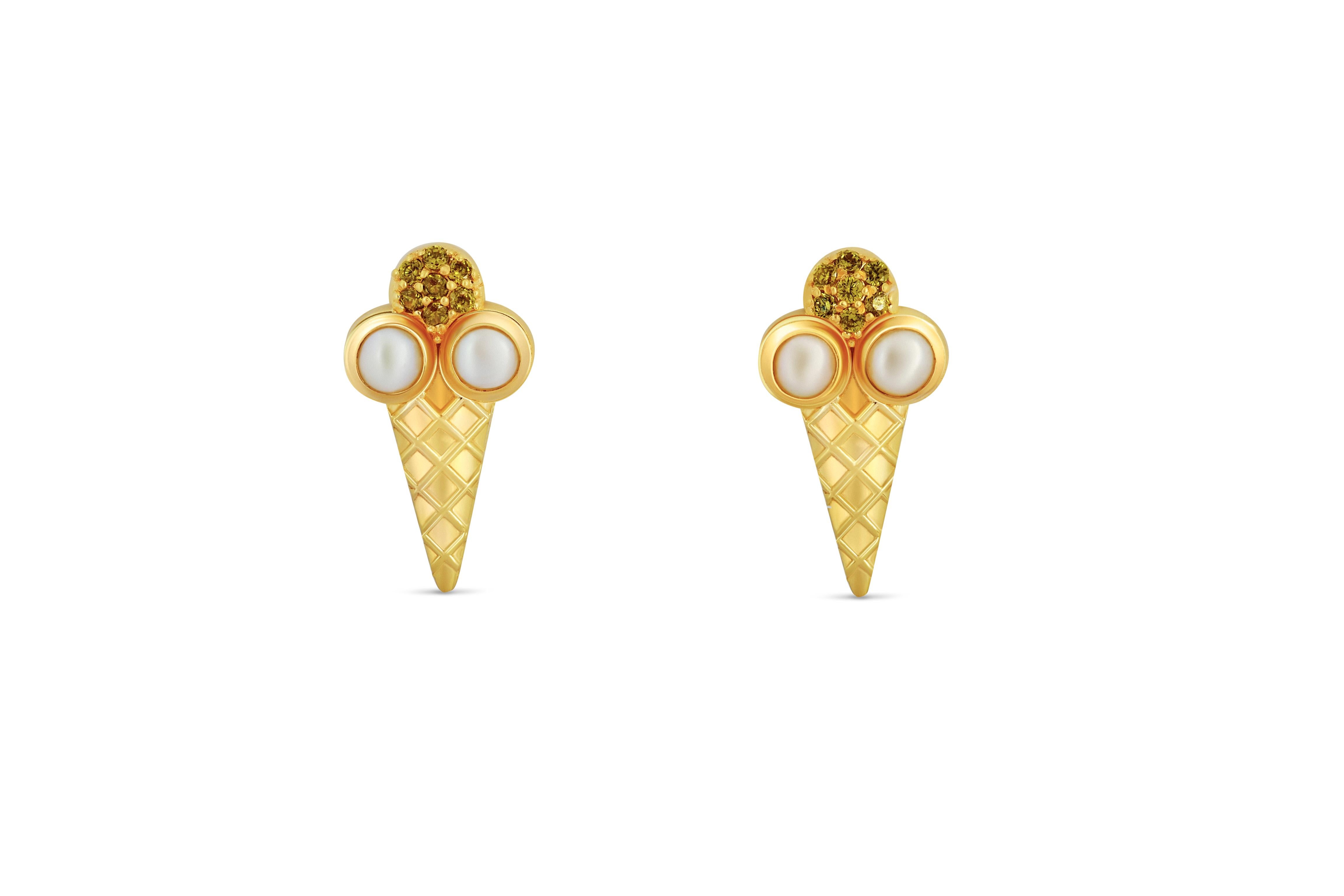 Modern Ice cream funny earrings studs with peridots and pearls in 14k gold For Sale