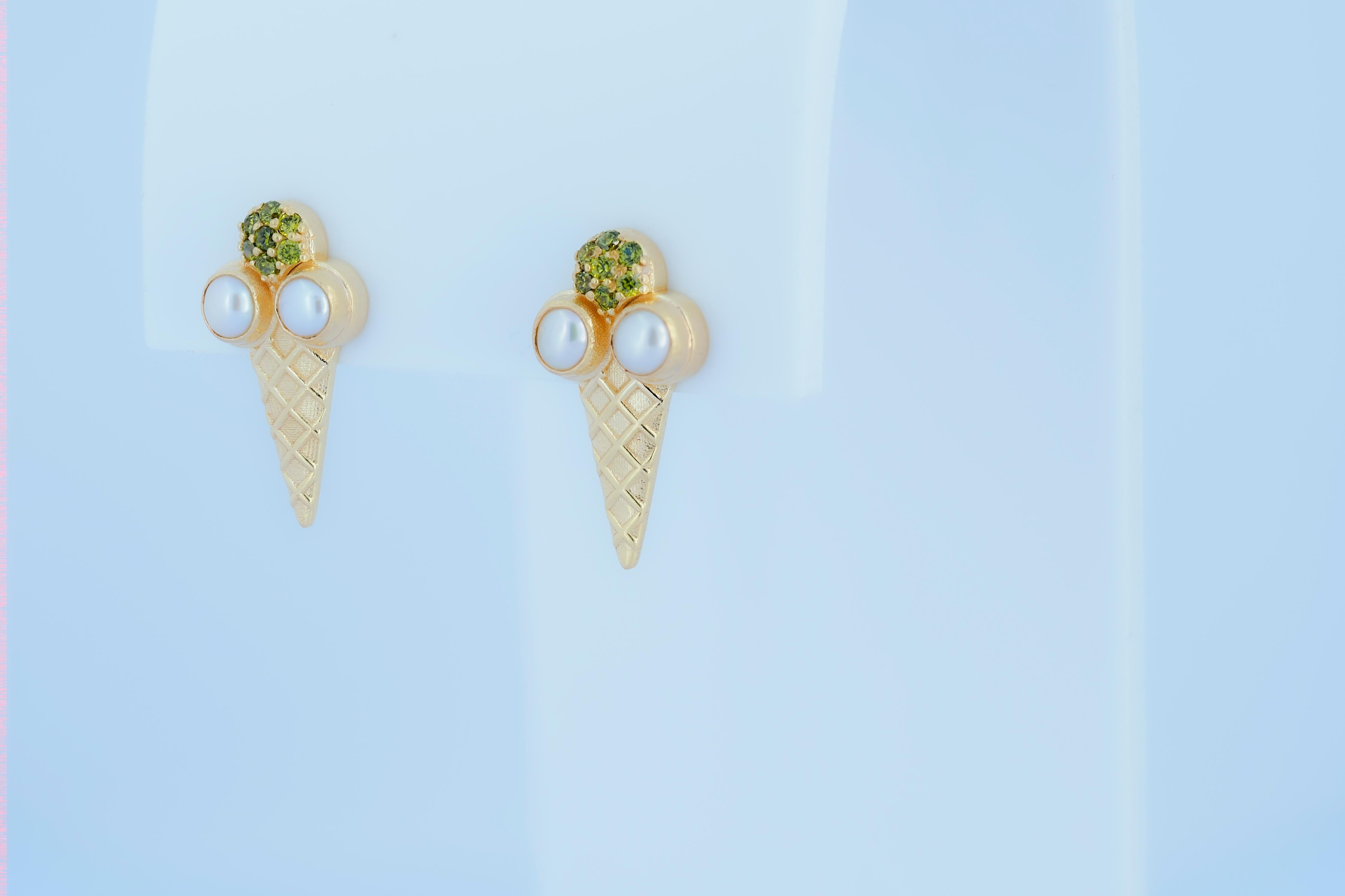 Ice cream funny earrings studs with peridots and pearls in 14k gold For Sale 1