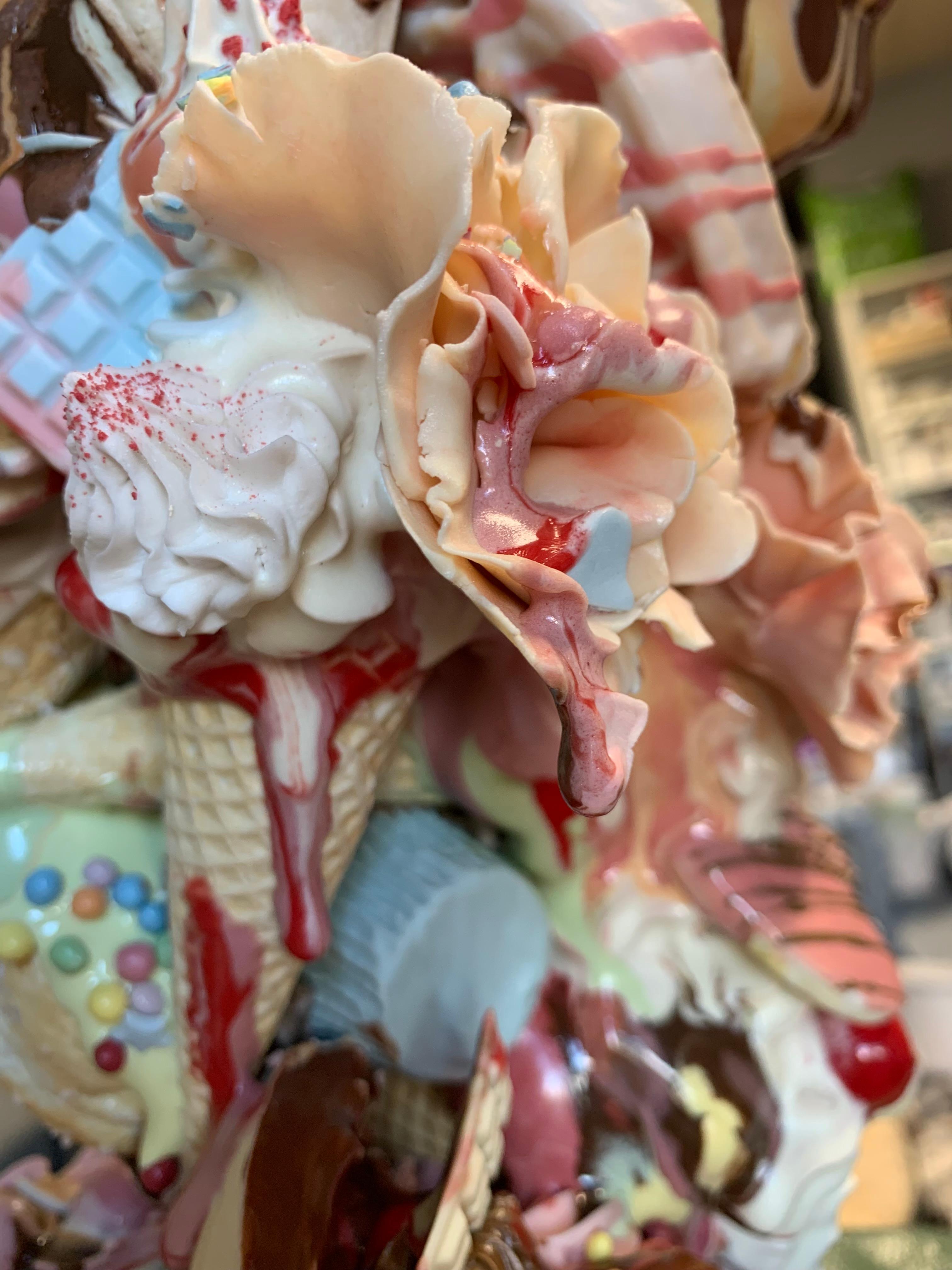 Céramique Ice Creams Sculpture en céramique d'Anna Barlow British Contemporary Unique en vente