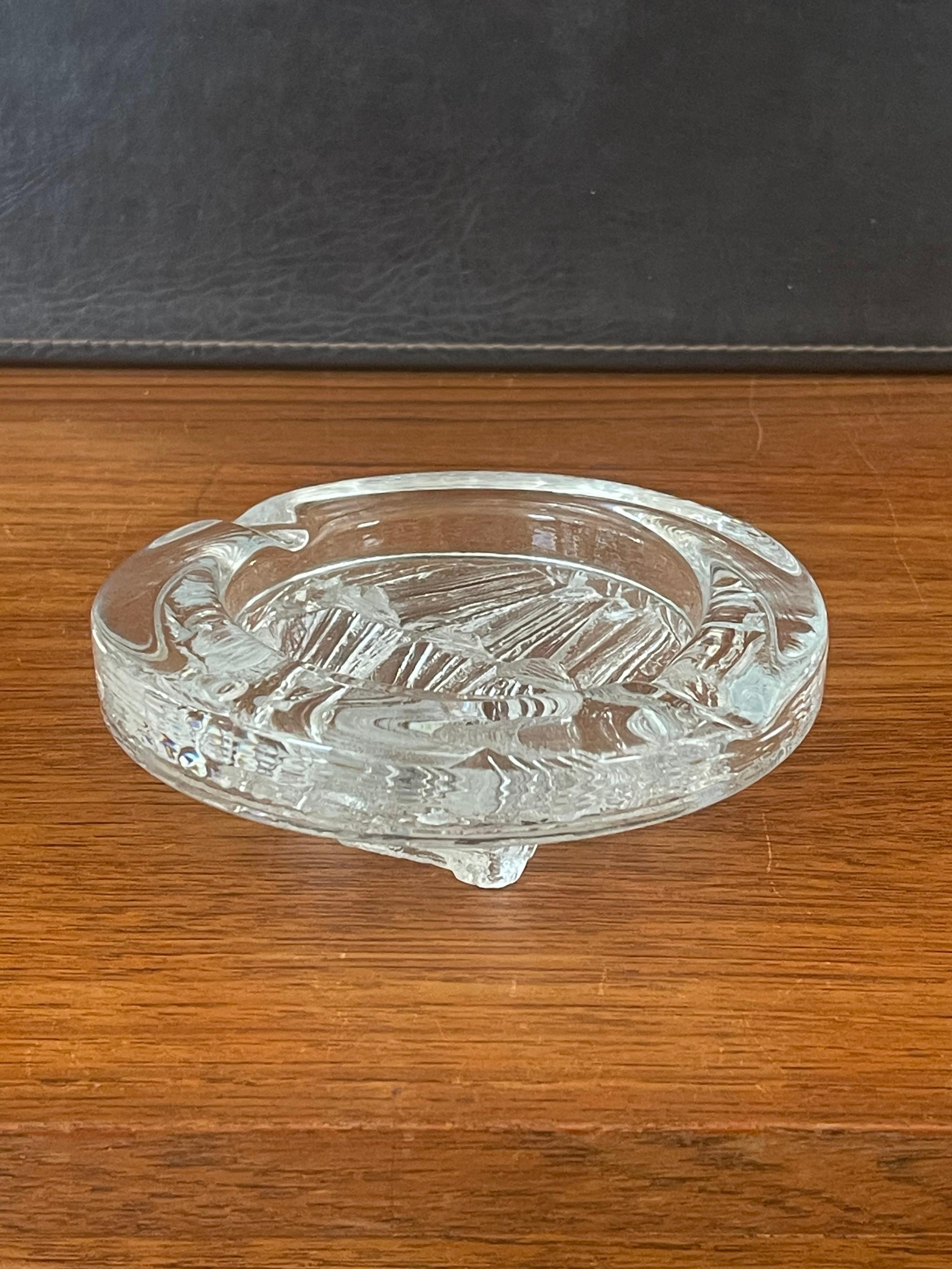 Ice Crystal Cigar Ashtray In Good Condition For Sale In San Diego, CA