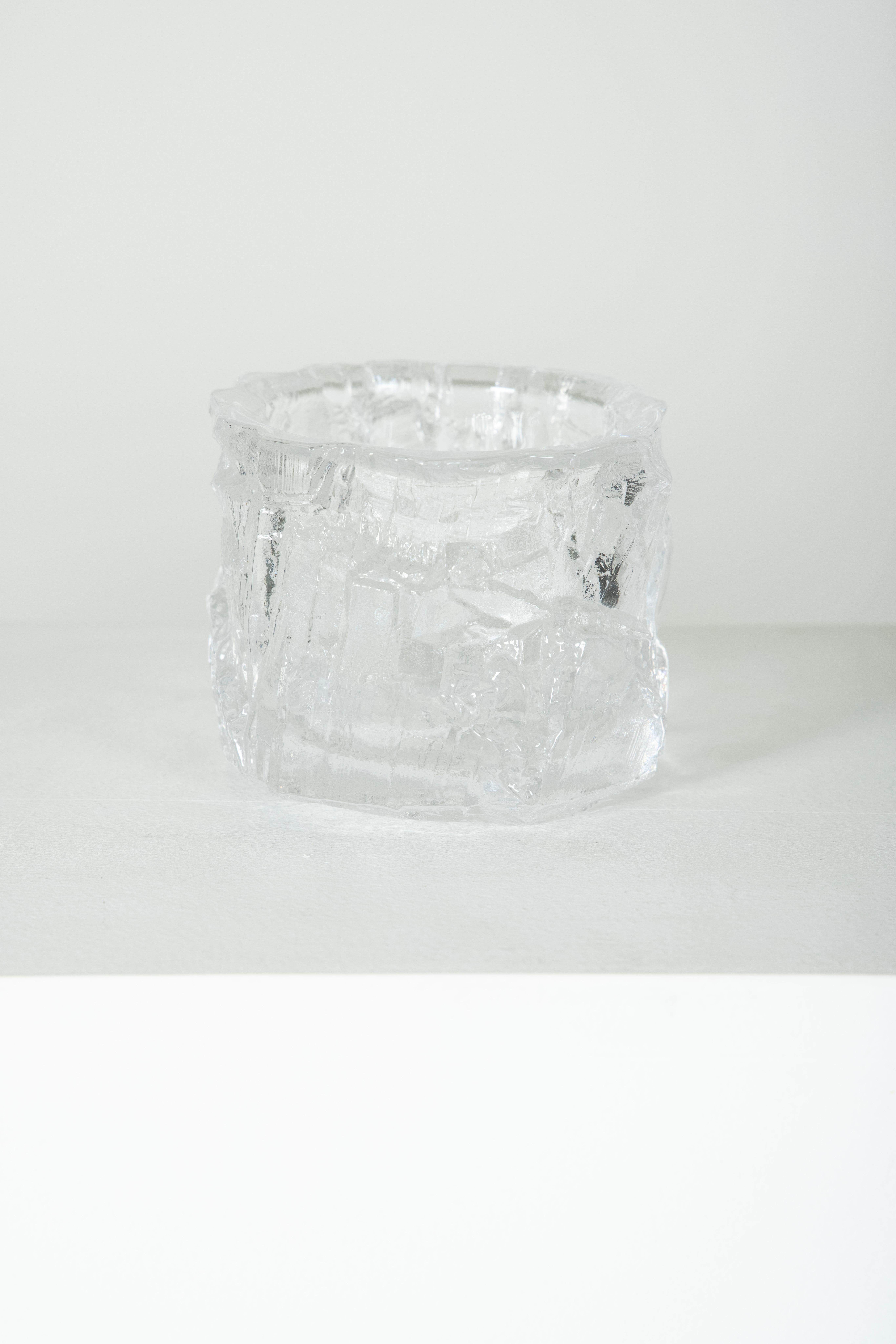 Mid-Century Modern Ice Crystals Effect Trinket Bowl in Daum's Crystal, France