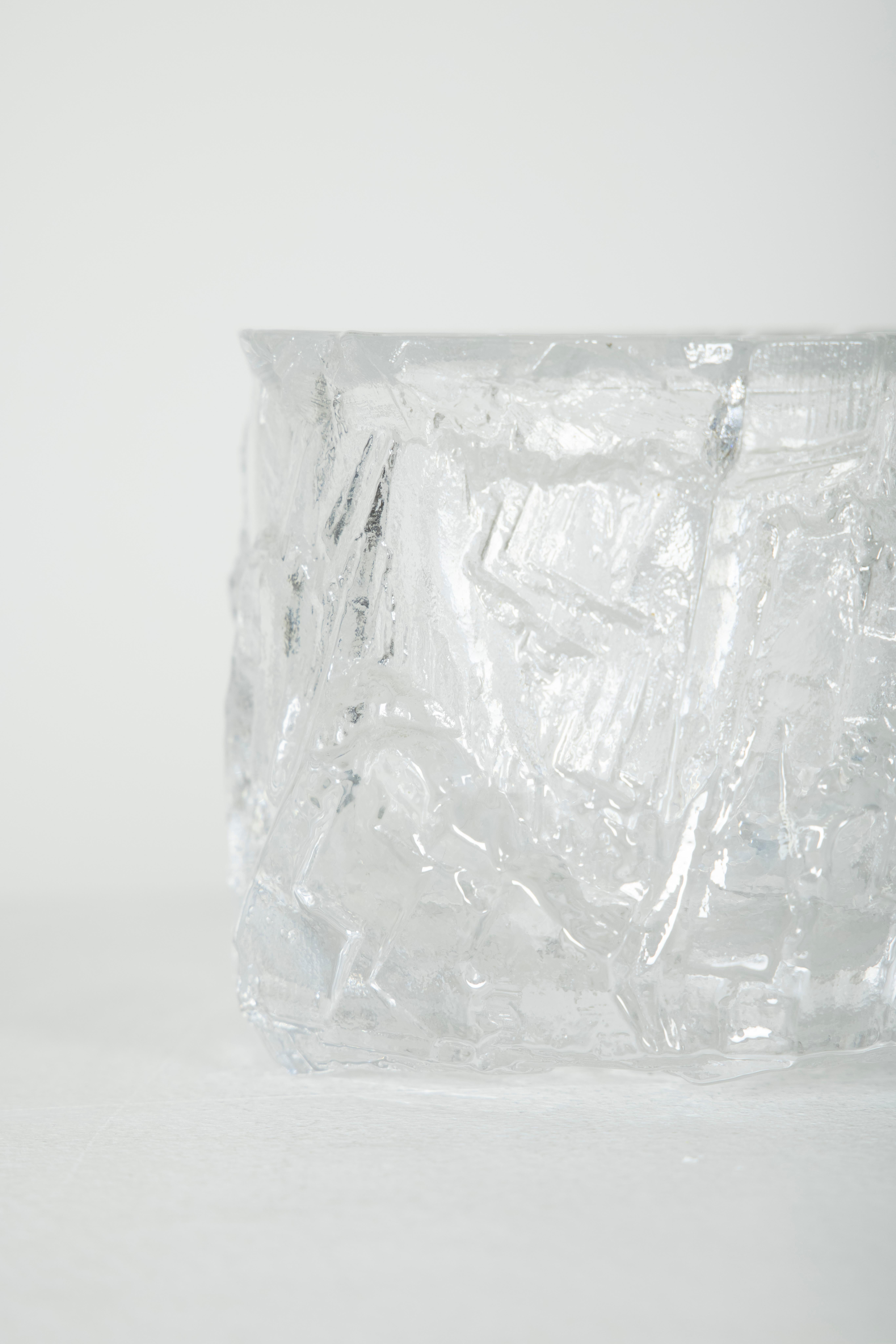 20th Century Ice Crystals Effect Trinket Bowl in Daum's Crystal, France