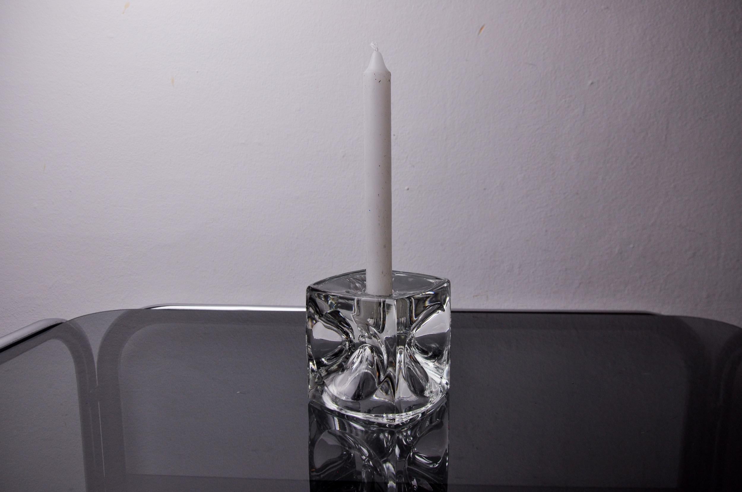 Superb icicle candle holder by Peill & Putzler designed and produced in Germany in the 1970s. Blown glass structure that can accommodate a candle. Superb designer object that will decorate your interior wonderfull ref: 1058.