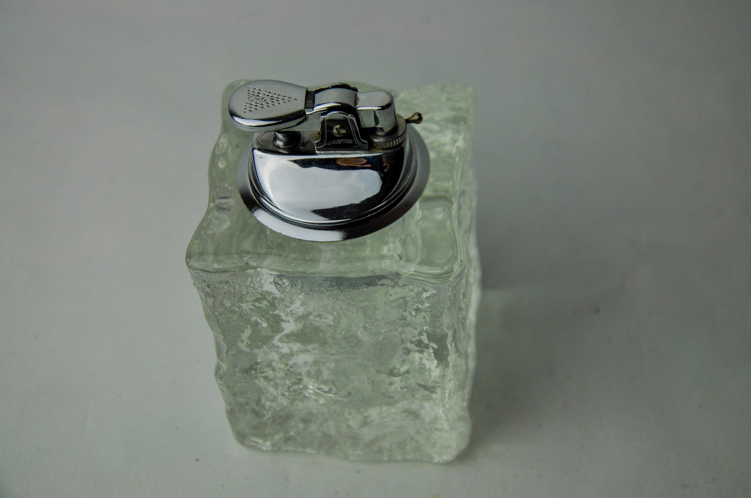 Italian Ice cube lighter by Antonio Imperatore, frosted murano glass, Italy, 1970 For Sale